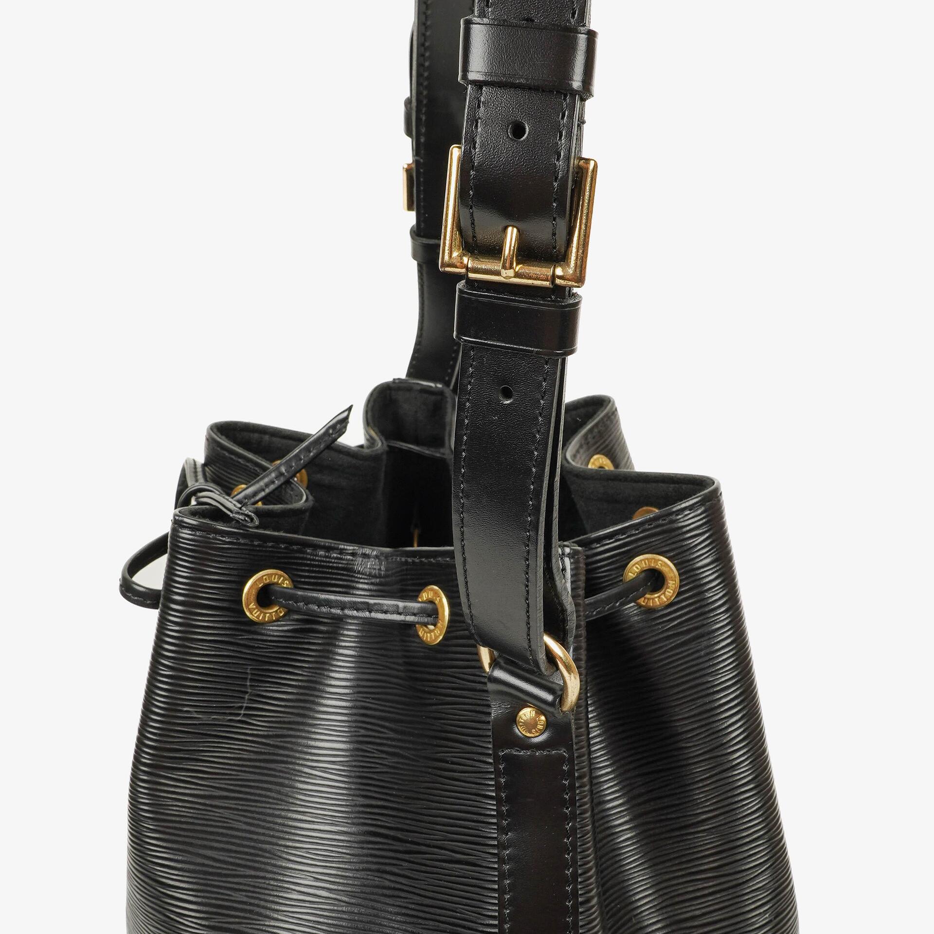 Louis Vuitton Noe Grande GM Schultertasche aus schwarzem Epi Leder