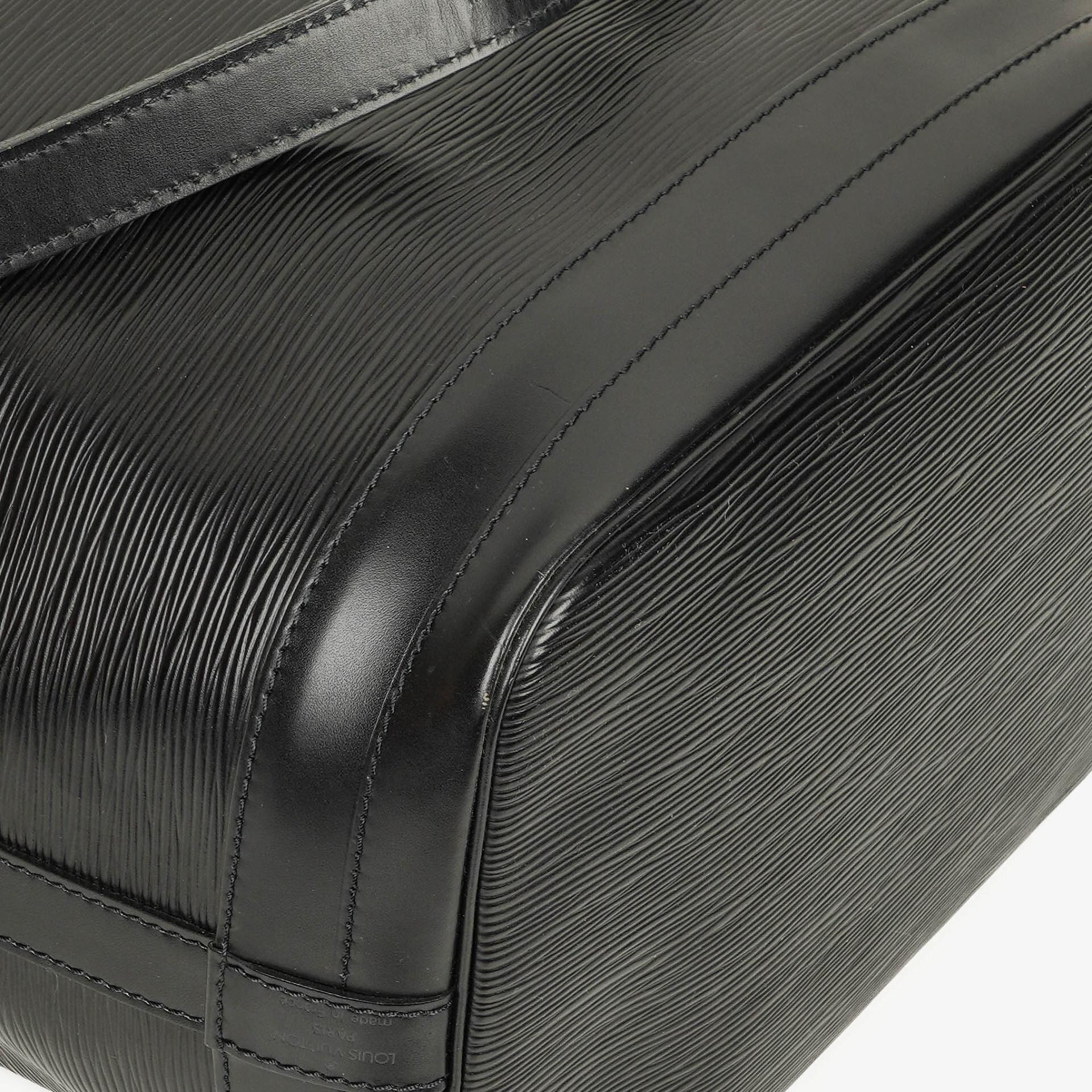 Louis Vuitton Noé Grande GM Schultertasche aus schwarzem Epi-Leder