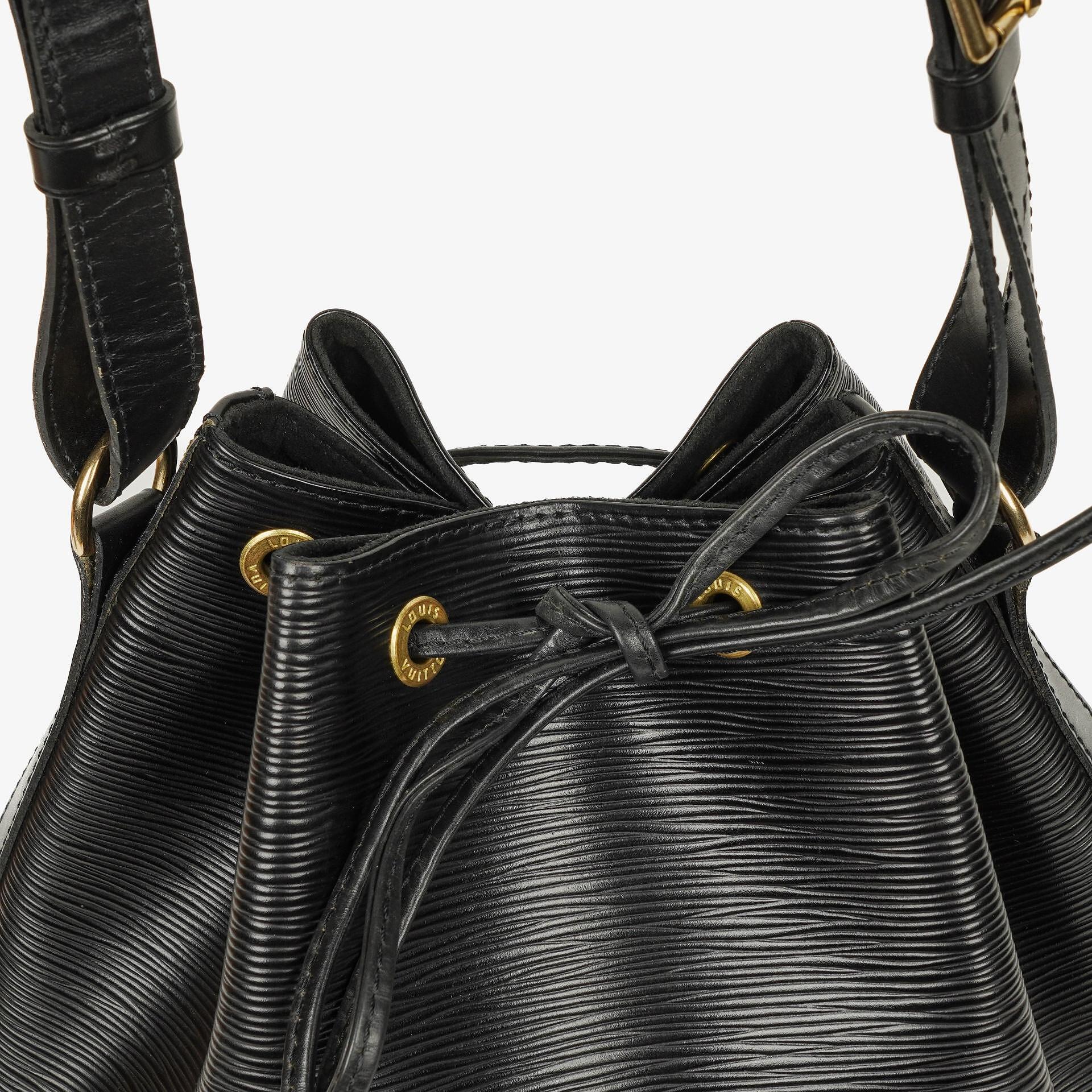 Louis Vuitton Noé Grande GM Schultertasche aus schwarzem Epi-Leder