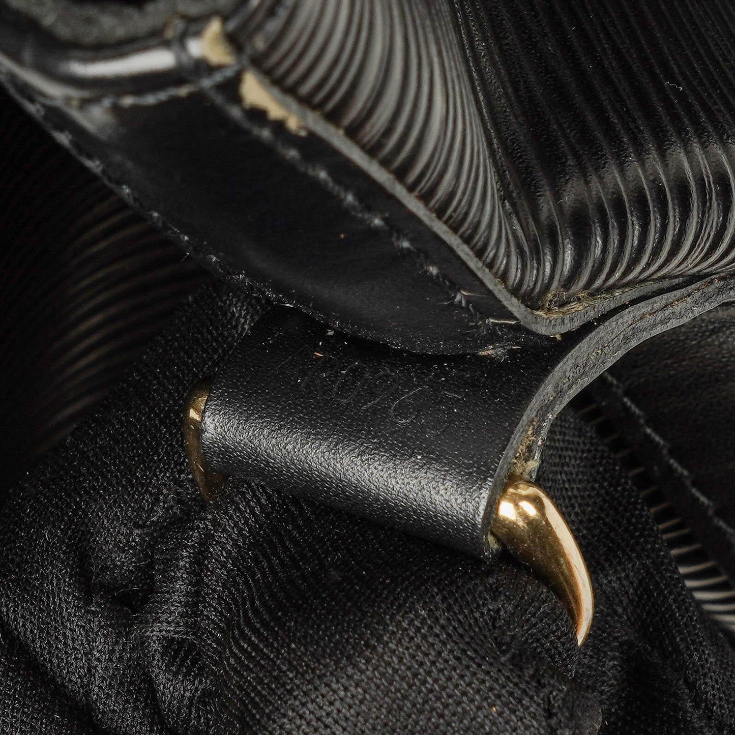 Louis Vuitton Noé Grande GM Schultertasche aus schwarzem Epi-Leder