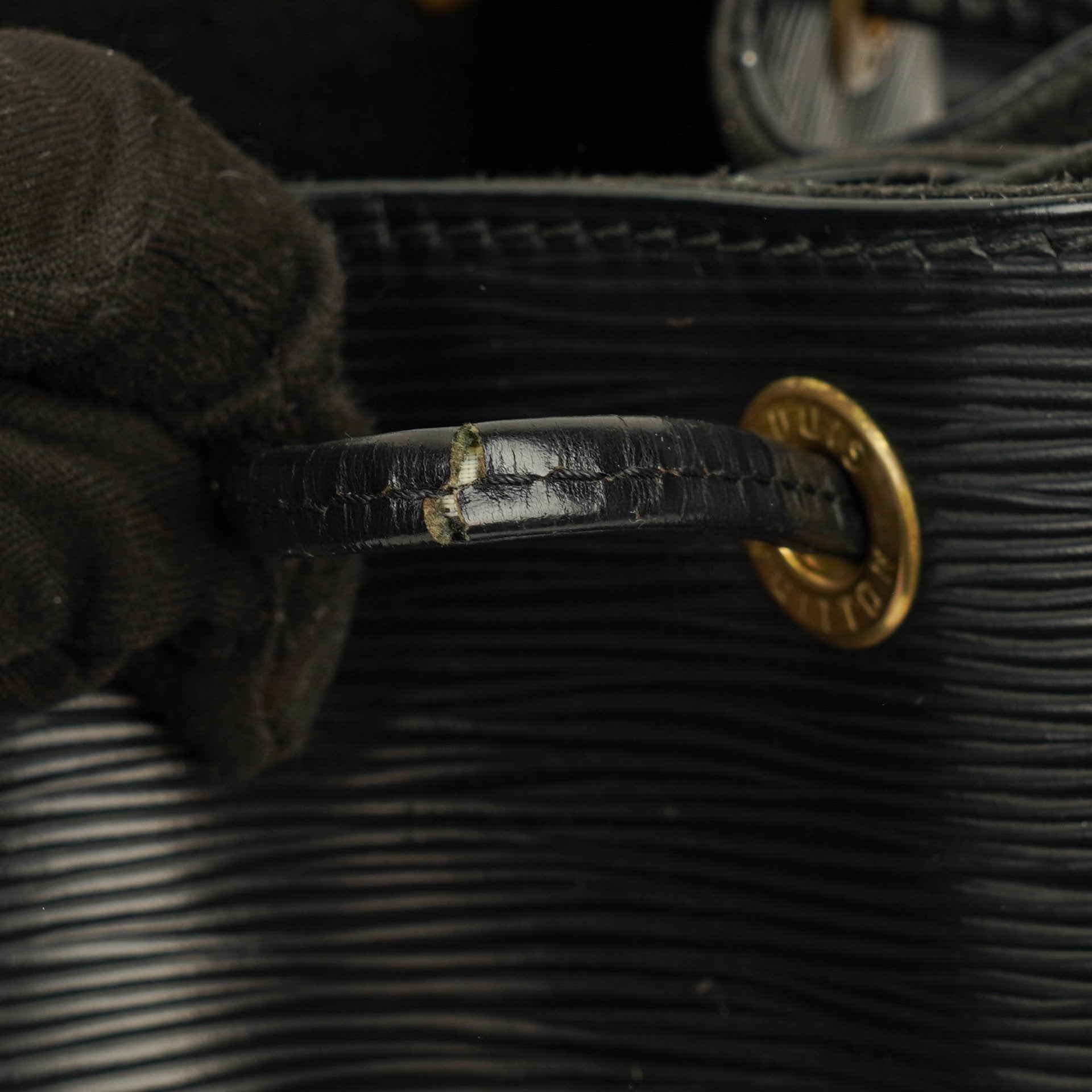 Louis Vuitton Noe Grande GM Schultertasche aus schwarzem Epi Leder