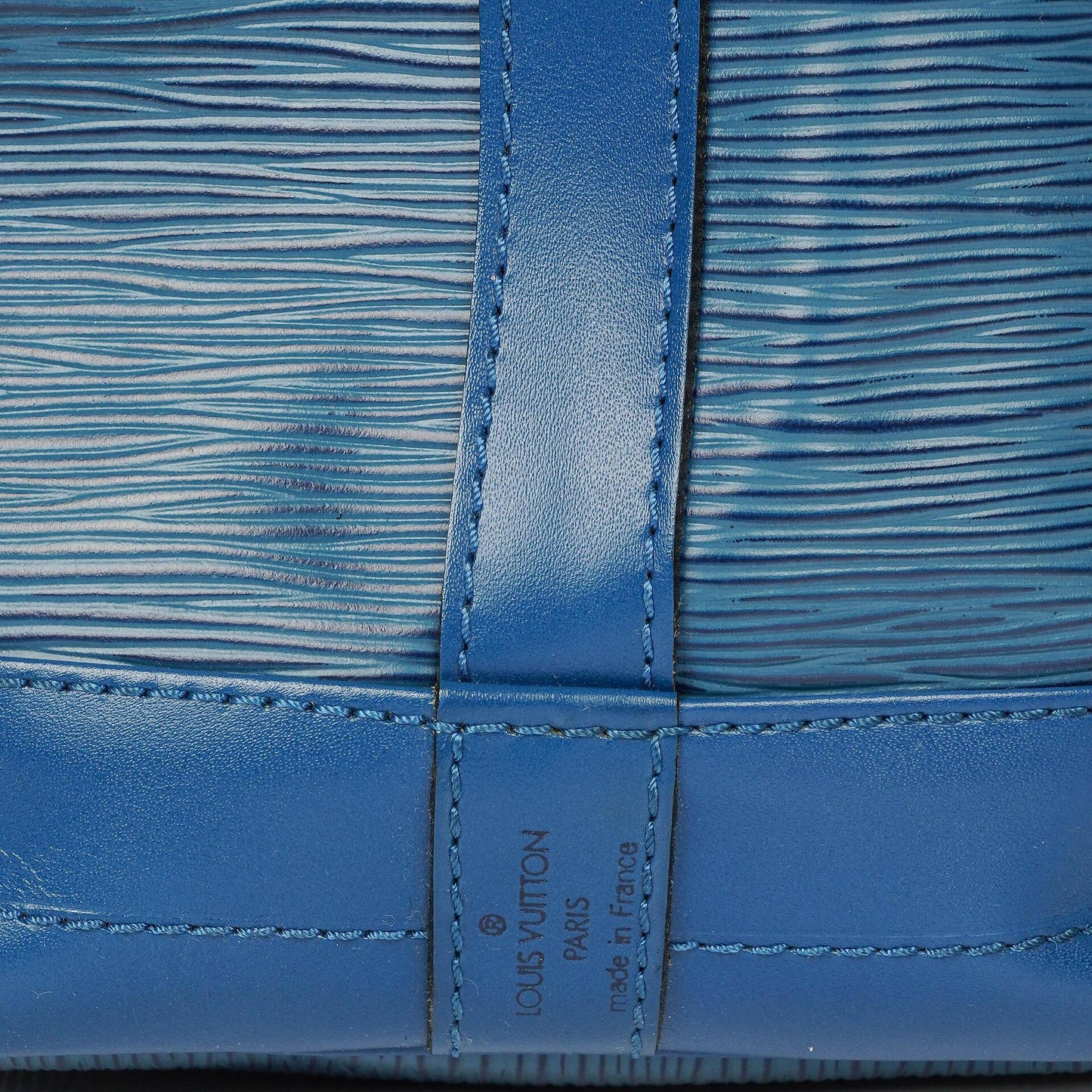 Louis Vuitton Noé Grande GM Schultertasche aus blauem Epi-Leder