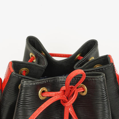 Louis Vuitton Noé Grande GM Schultertasche aus Epi-Leder in Schwarz und Rot