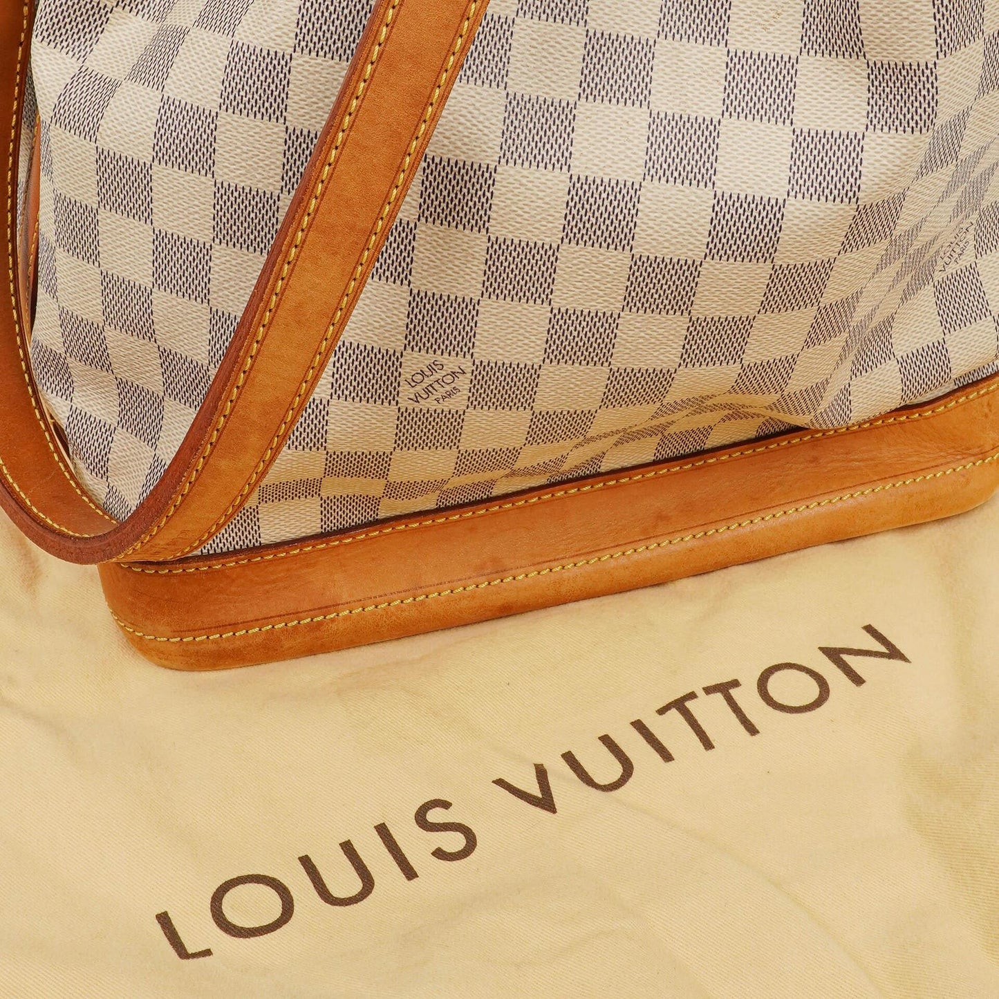 Louis Vuitton Noé Grande GM Schultertasche aus Damier Azur Canvas