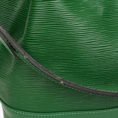 Louis Vuitton Noé Grande GM Schultertasche aus grünem Epi-Leder