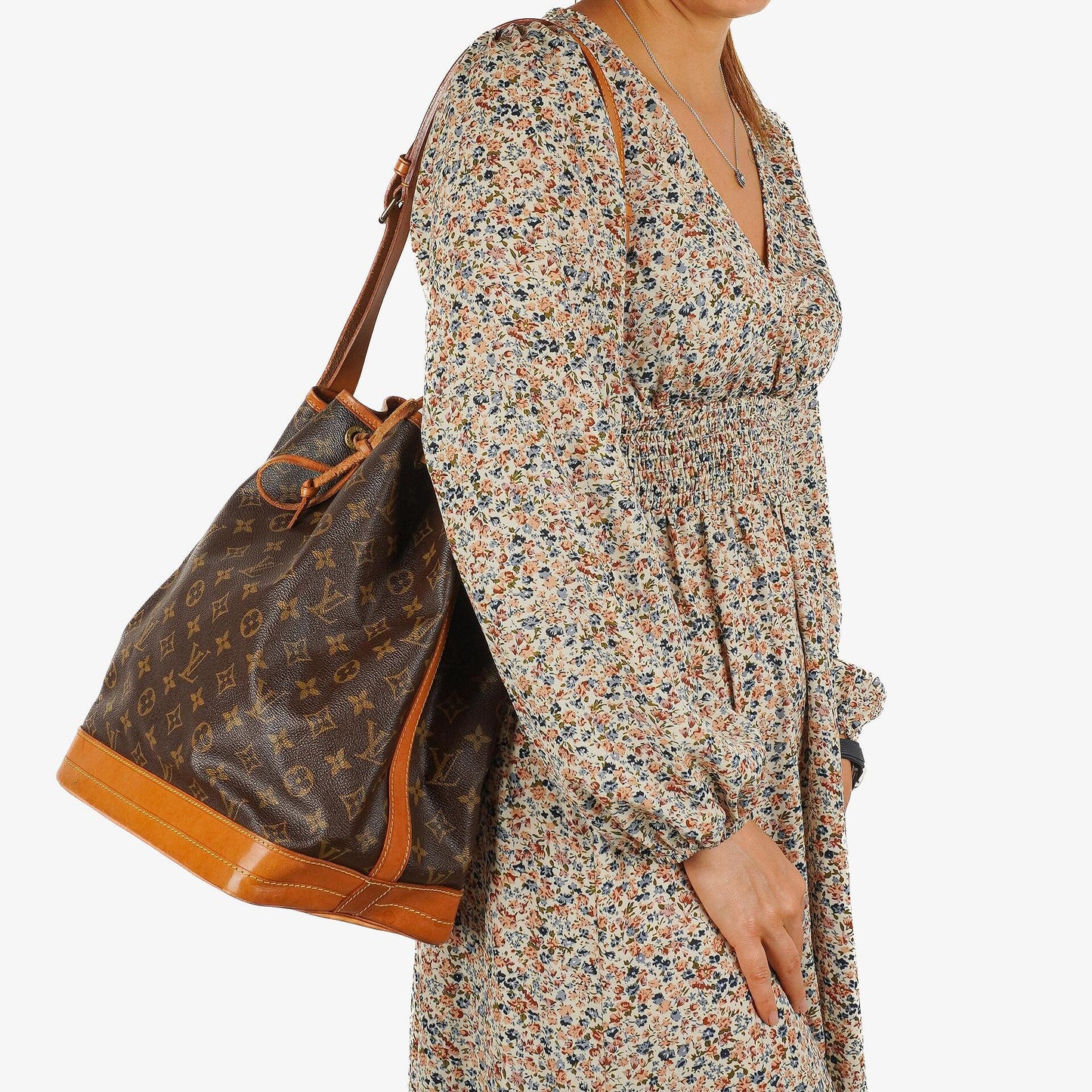 Louis Vuitton Noe Grande GM Monogram Canvas Schultertasche