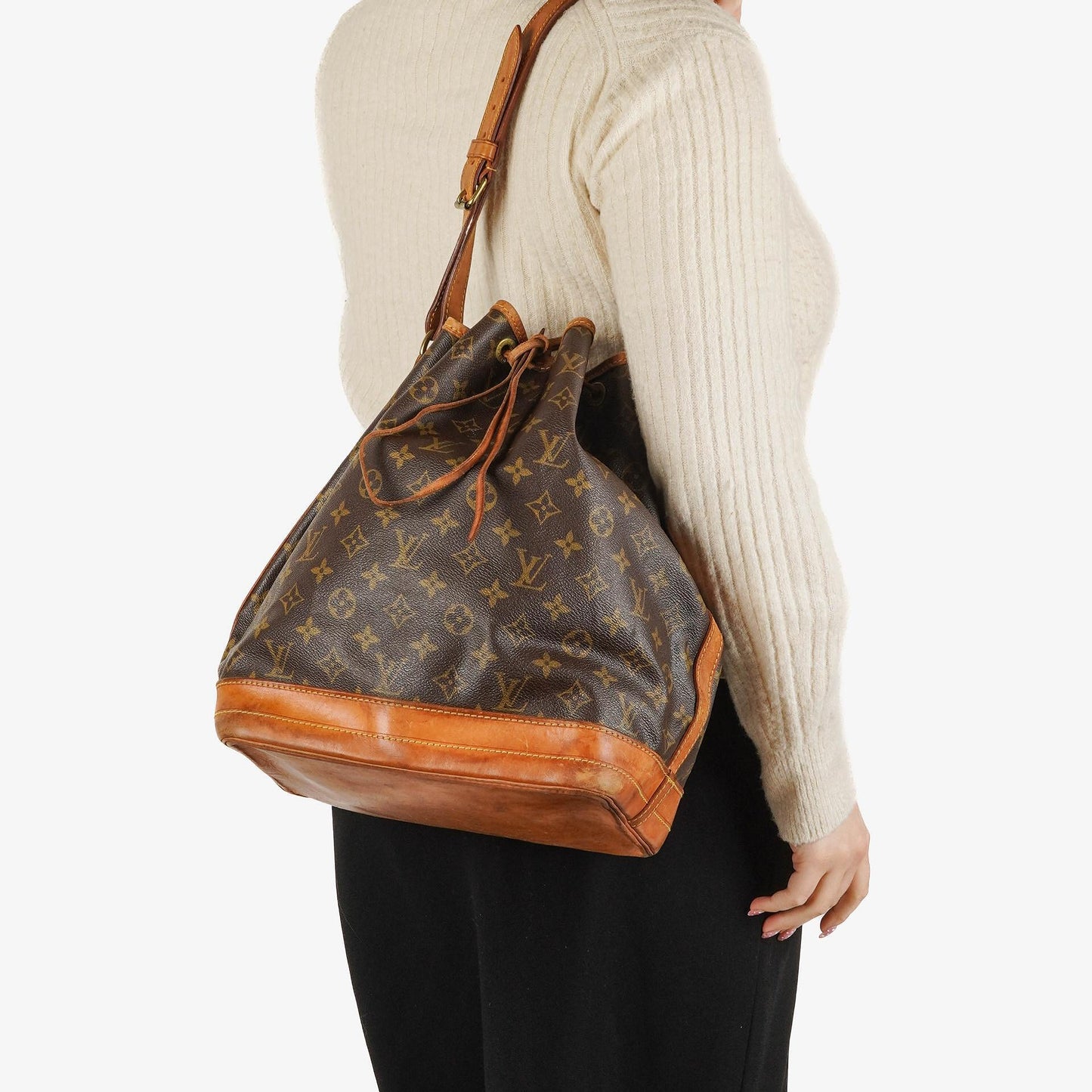 Louis Vuitton Noe Grande GM Monogram Canvas Schultertasche