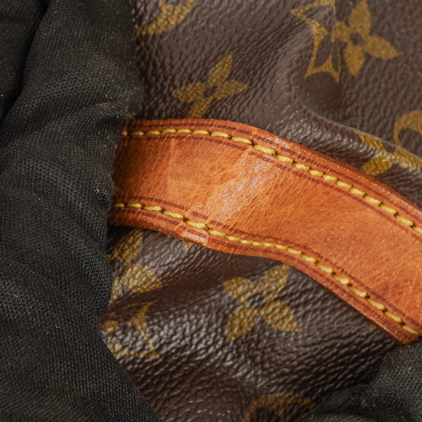Louis Vuitton Noe Grande GM Monogram Canvas Schultertasche