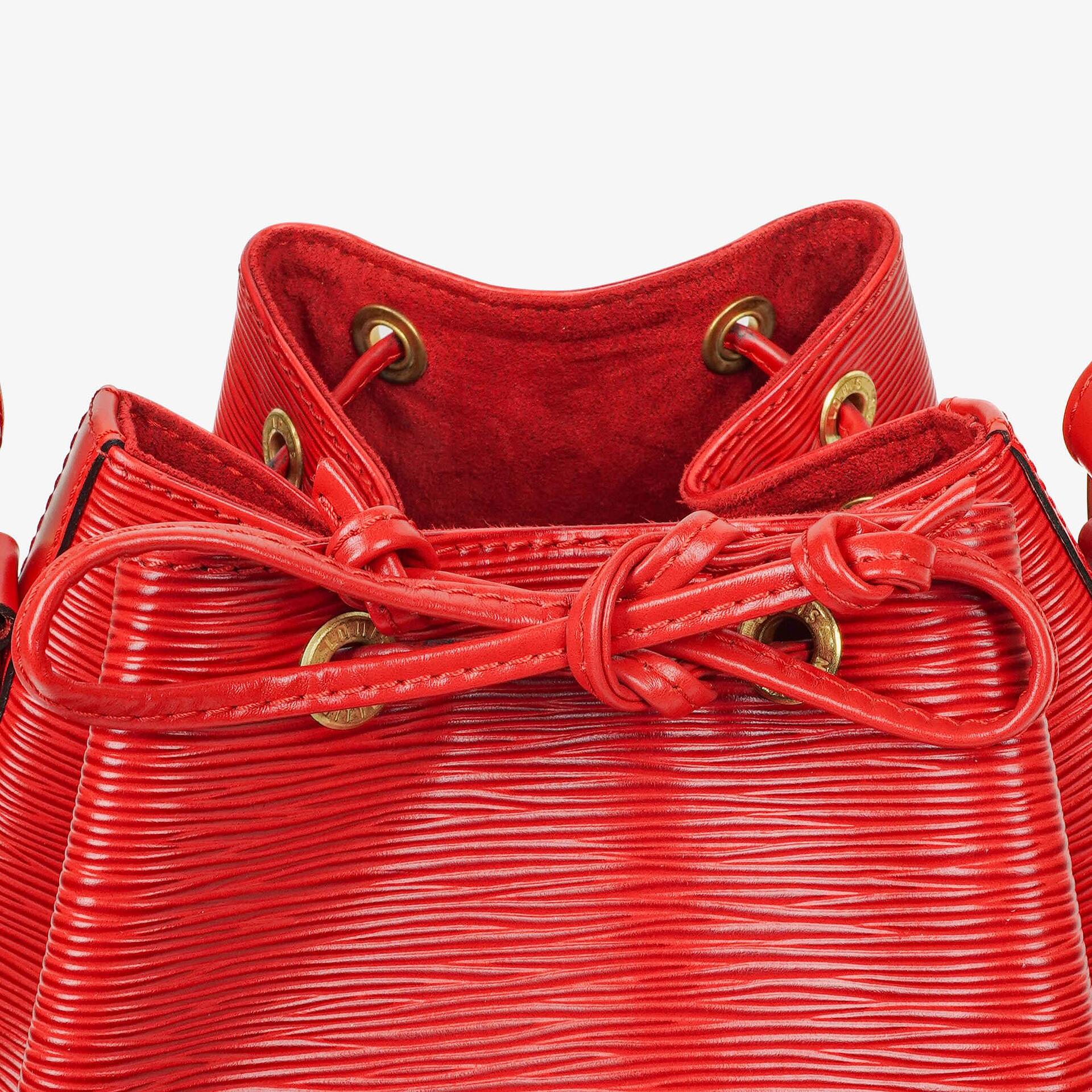 Louis Vuitton Noé Grande GM Schultertasche aus rotem Epi Leder