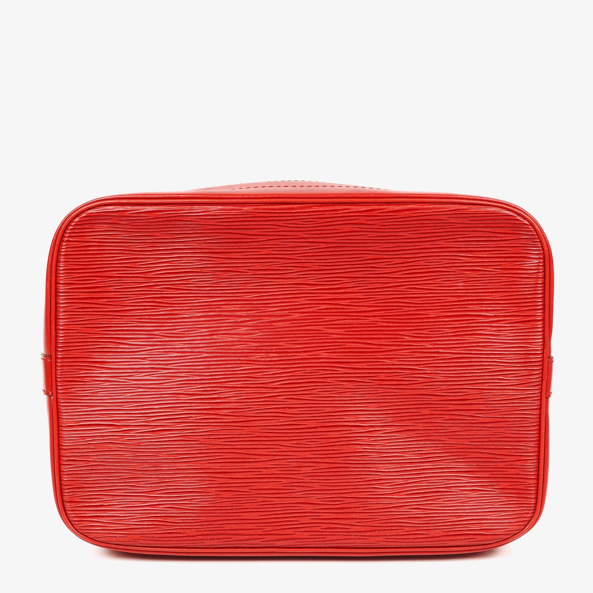 Louis Vuitton Noé Grande GM Schultertasche aus rotem Epi Leder