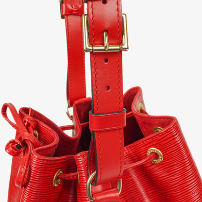 Louis Vuitton Noé Grande GM Schultertasche aus rotem Epi Leder