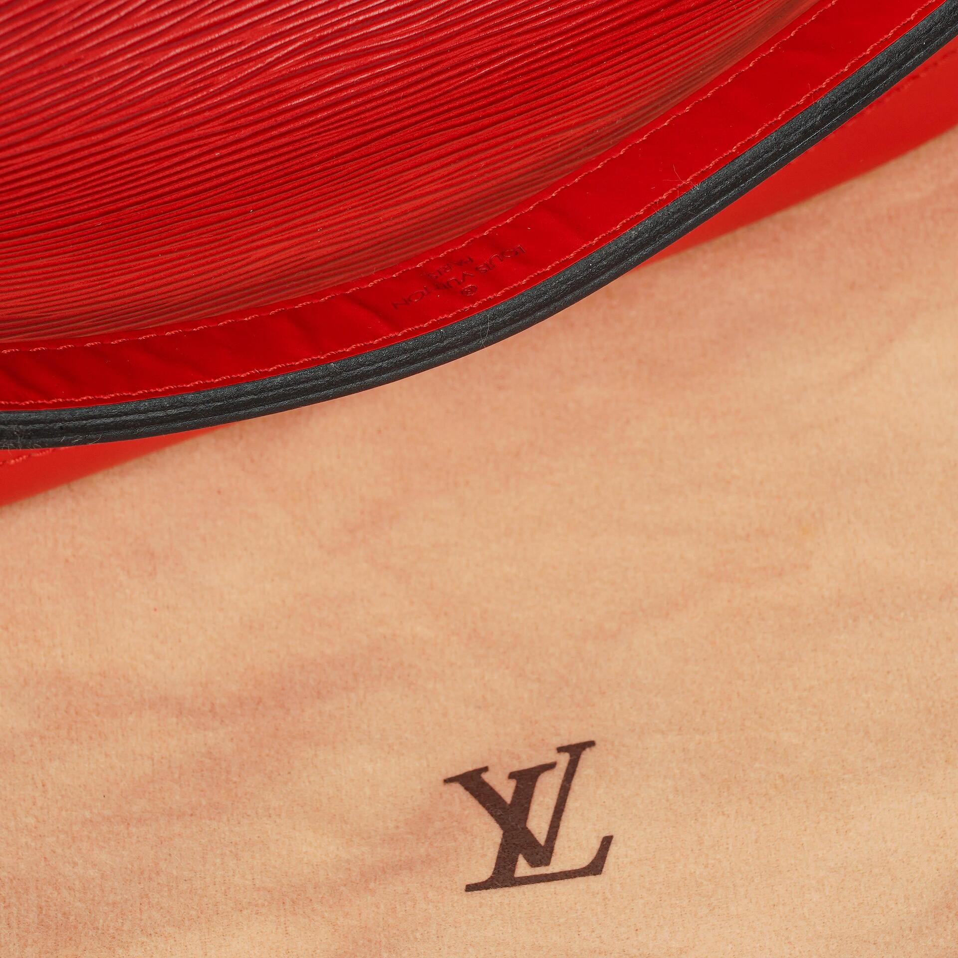 Louis Vuitton Noé Grande GM Schultertasche aus rotem Epi Leder