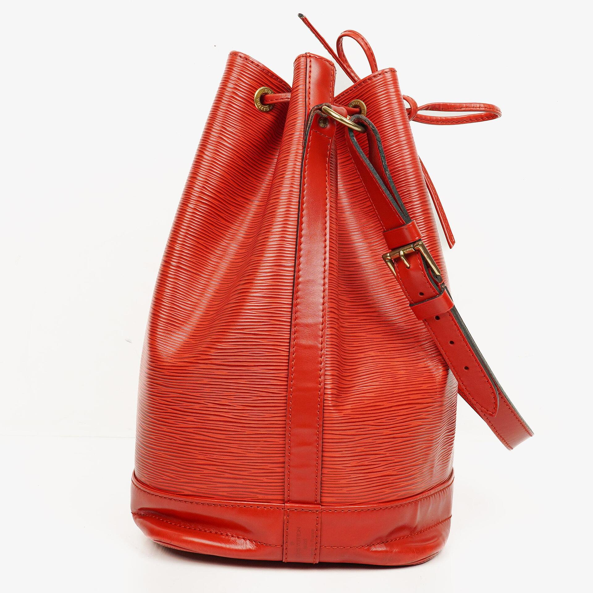Louis Vuitton Noe Grande GM Schultertasche aus rotem Epi Leder