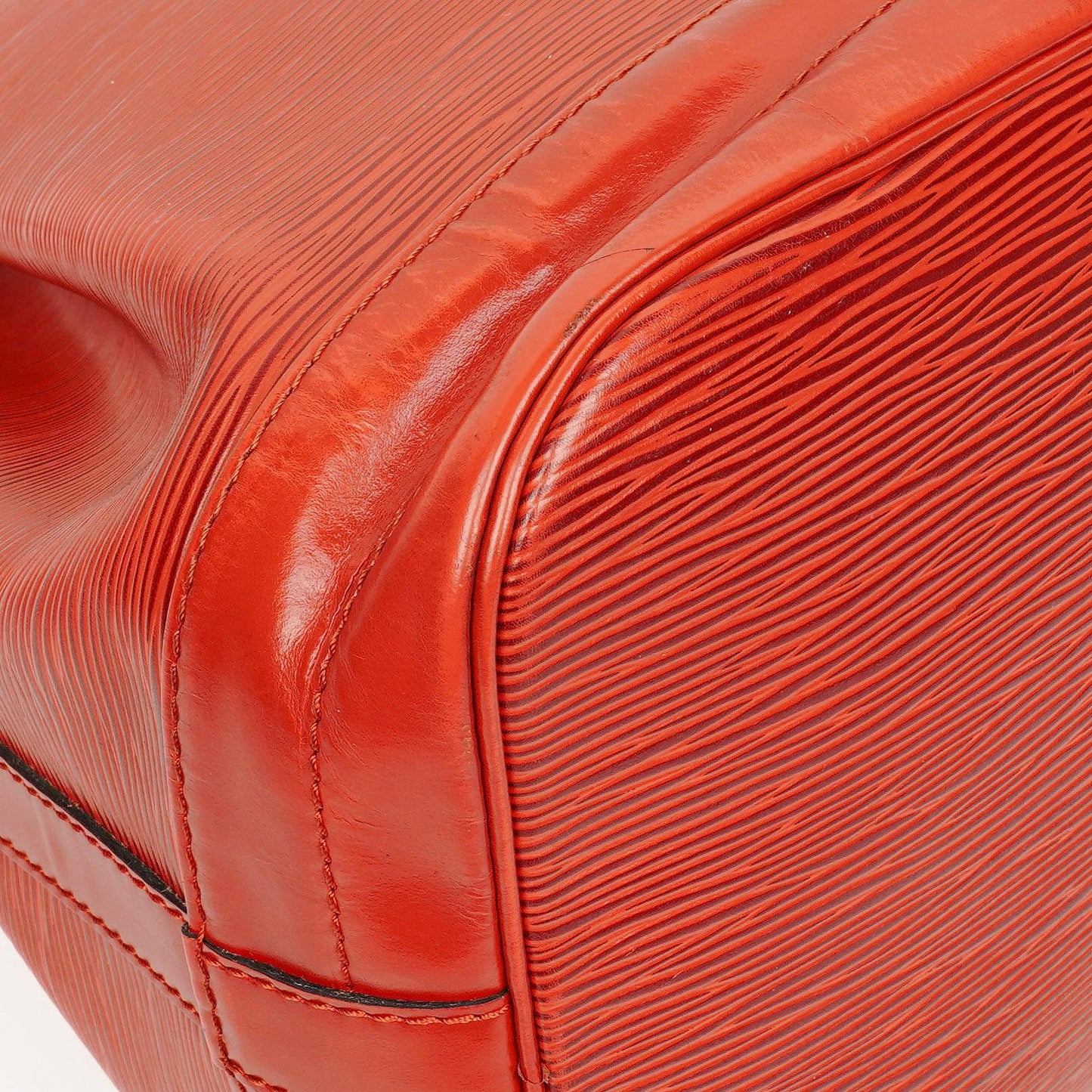 Louis Vuitton Noe Grande GM Schultertasche aus rotem Epi Leder
