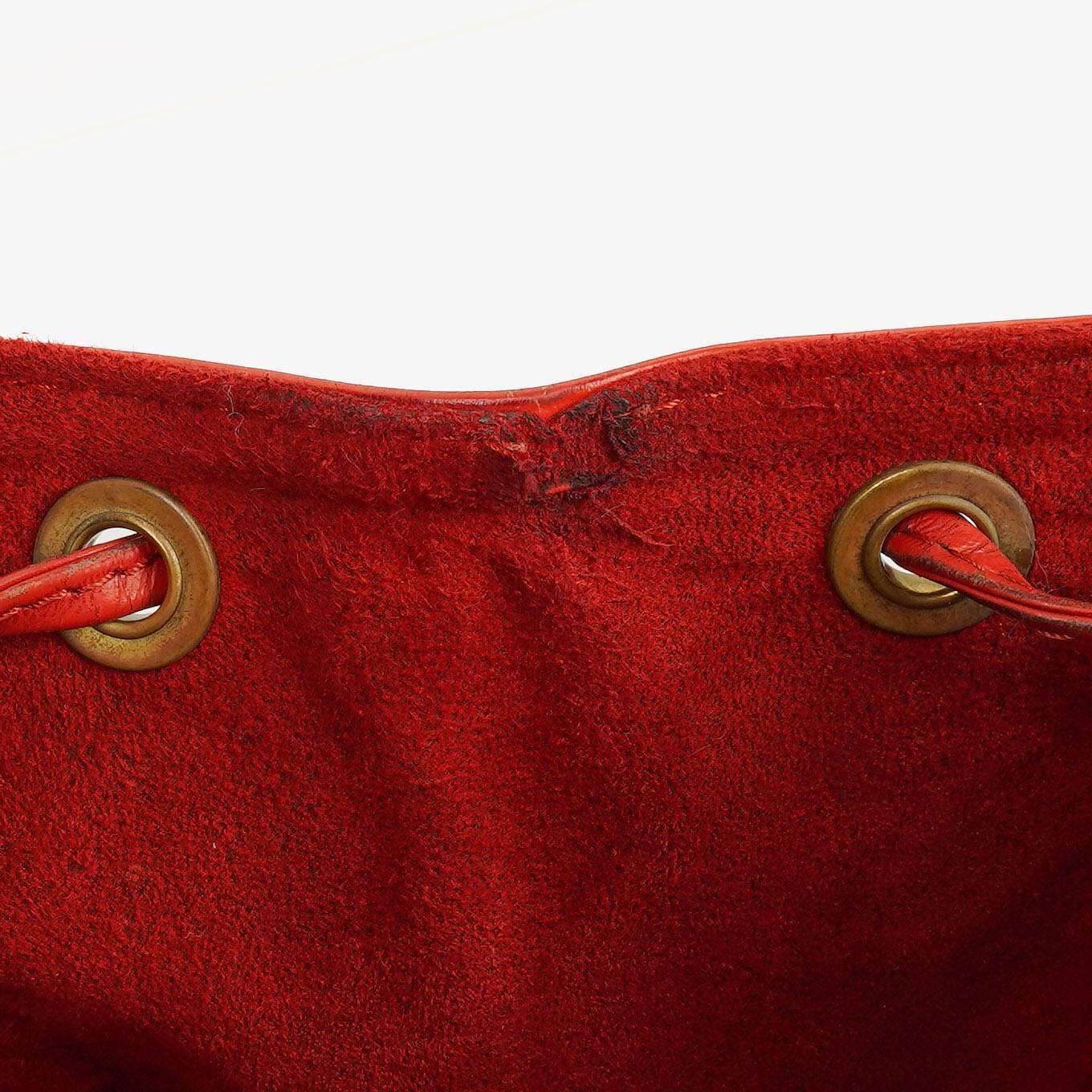Louis Vuitton Noe Grande GM Schultertasche aus rotem Epi Leder
