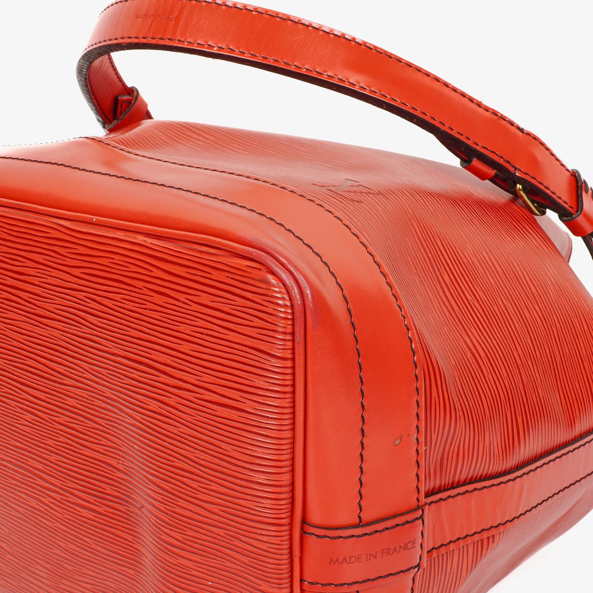 Louis Vuitton Noe Grande GM Schultertasche aus rotem Epi Leder