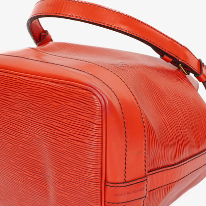 Louis Vuitton Noe Grande GM Schultertasche aus rotem Epi Leder