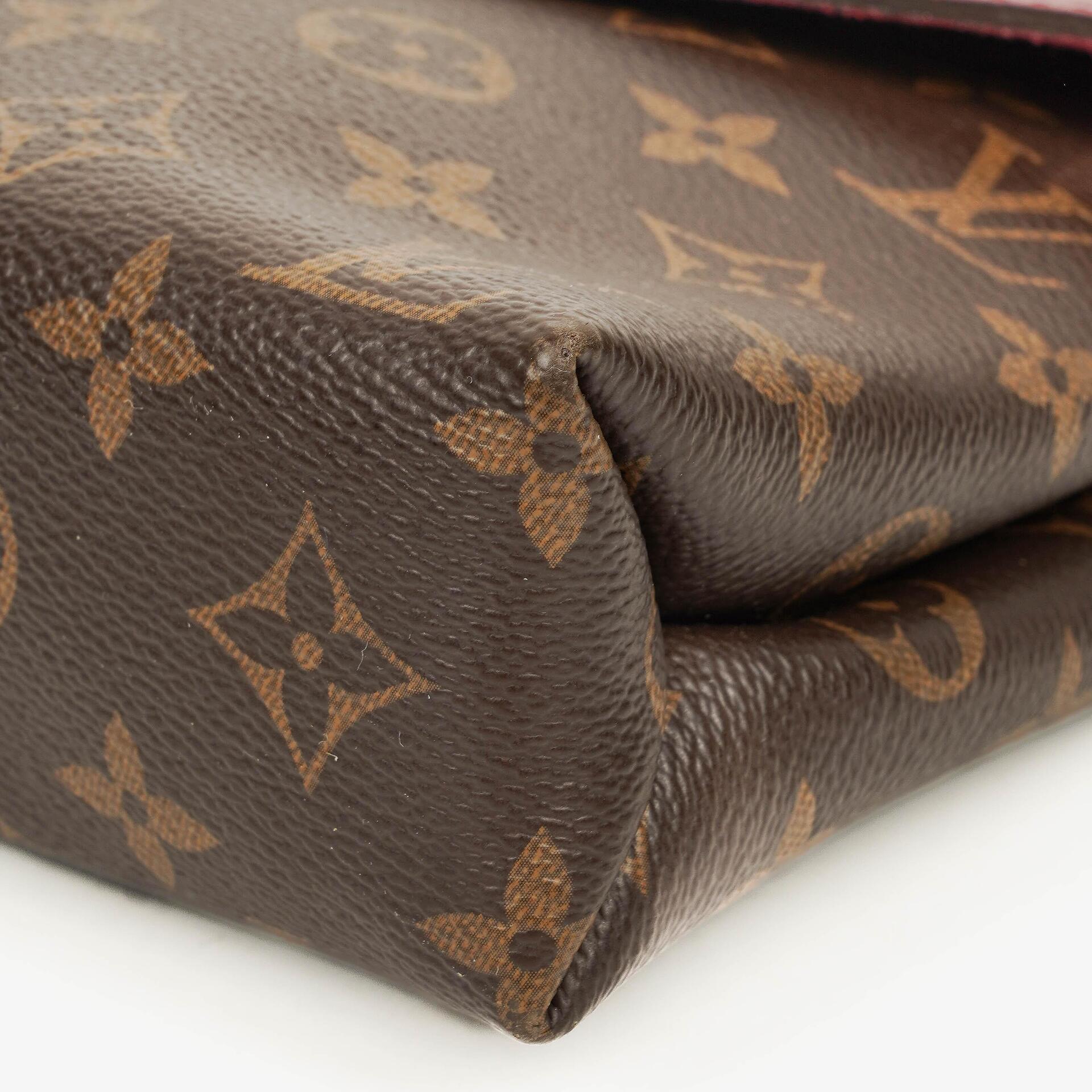 Louis Vuitton Pallas Tasche aus Monogram Canvas in Aurore