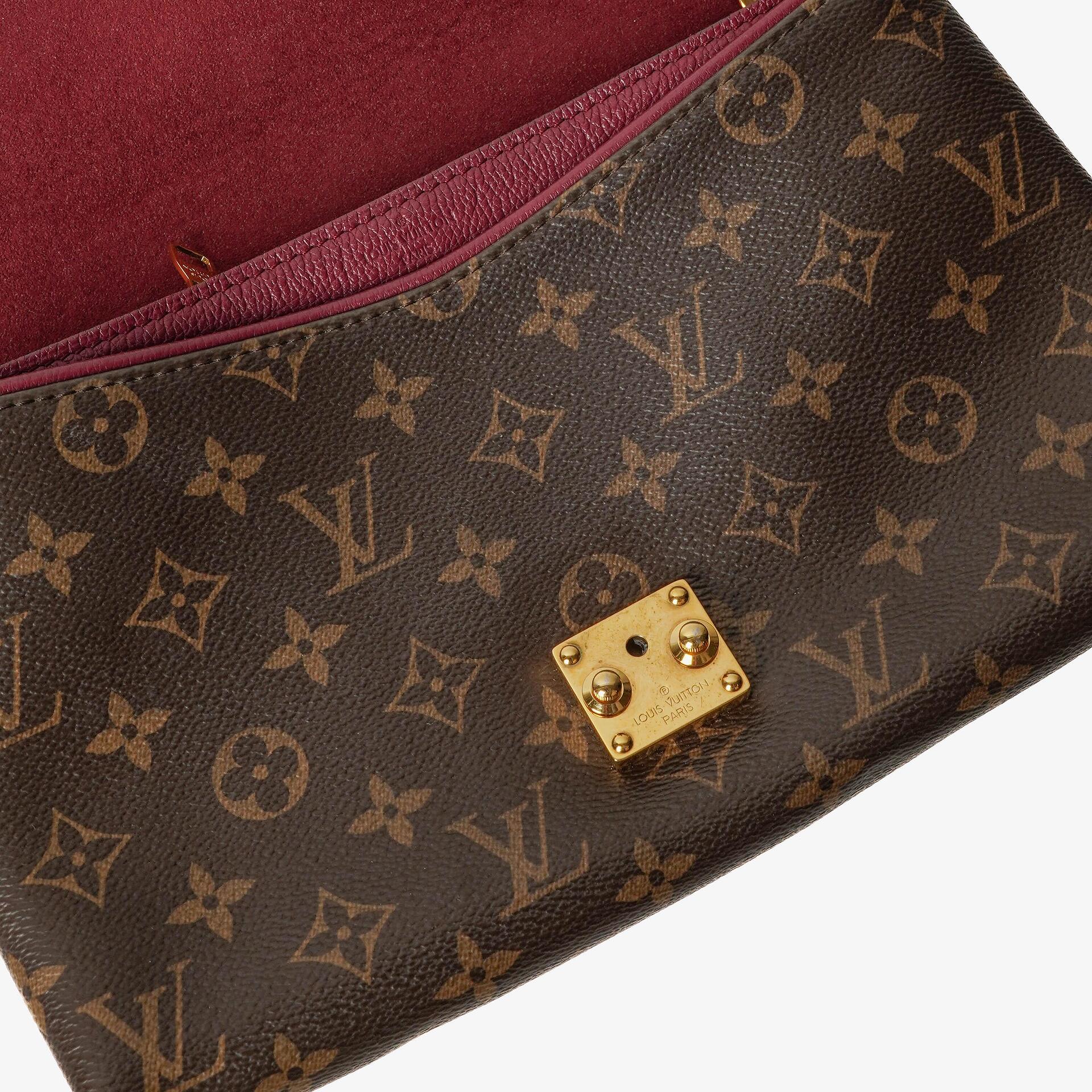 Louis Vuitton Pallas Tasche aus Monogram Canvas in Aurore