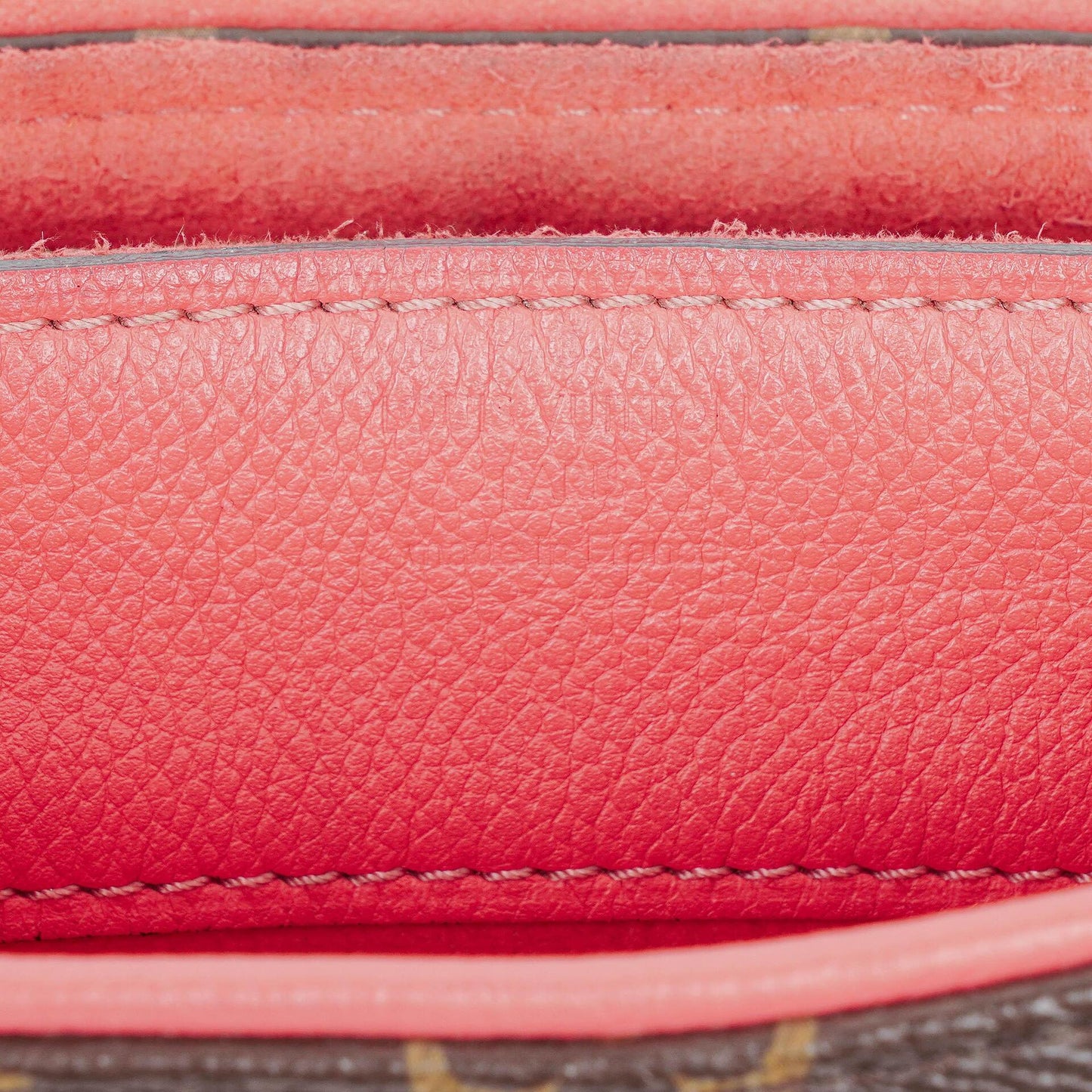 Louis Vuitton Pallas Rose Litchi Chain Tasche aus Monogram Canvas