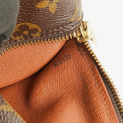 Louis Vuitton Papillon 25 Vintage Handtasche aus Monogram Canvas