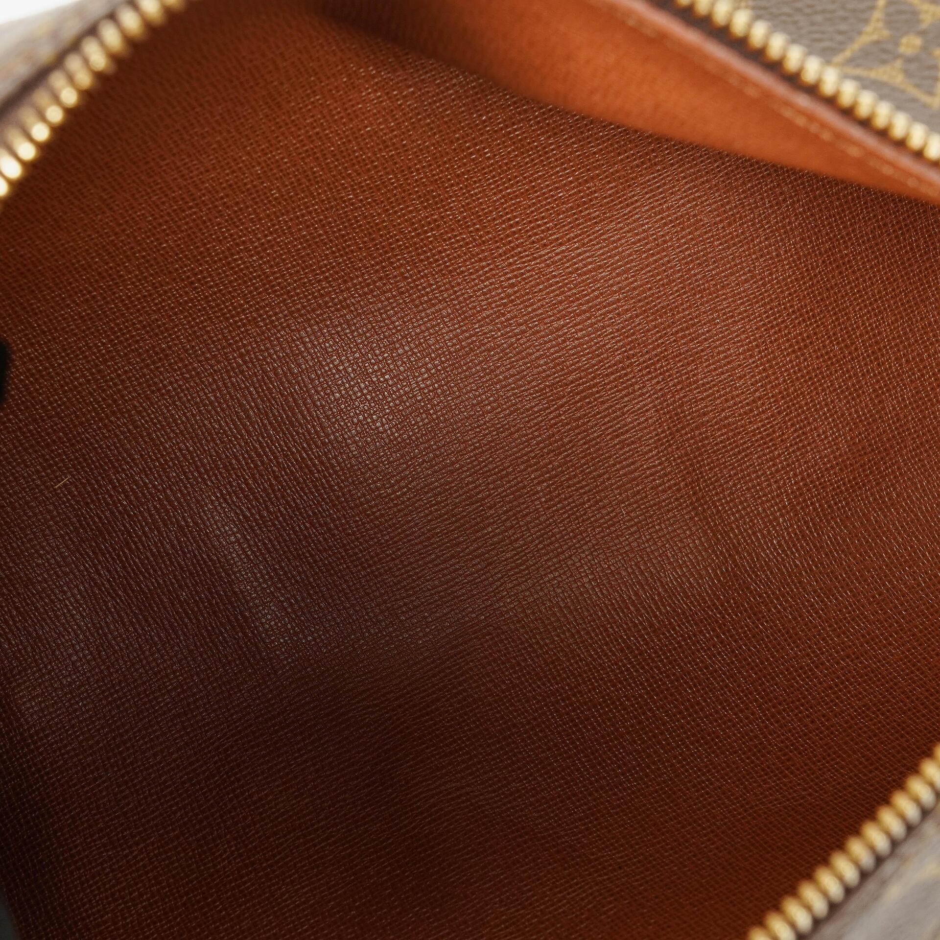 Louis Vuitton Vintage Papillon 25 Handtasche aus Monogram Canvas