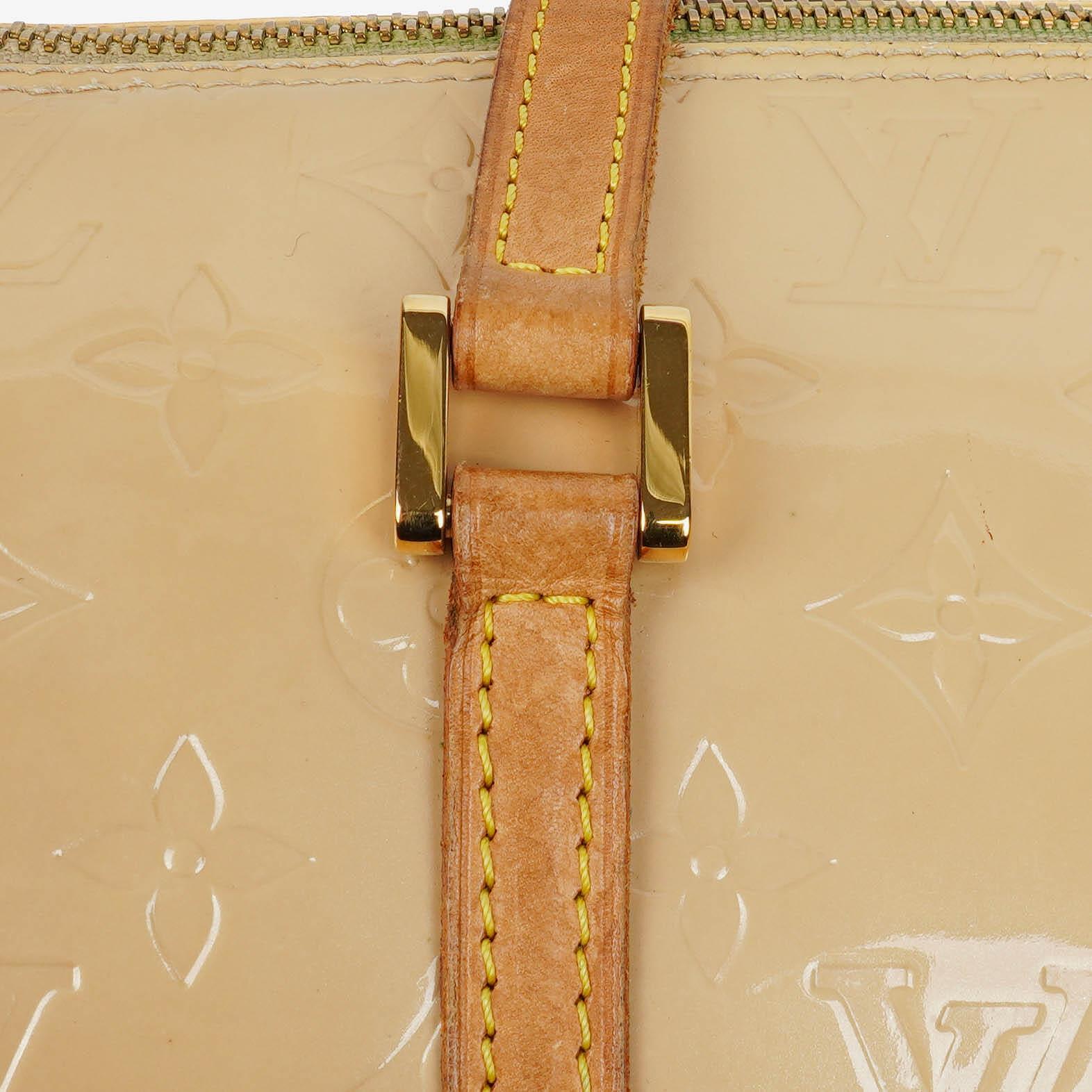 Louis Vuitton Papillon 30 Bedford Tasche aus cremebeigem Monogram Vernis Leder