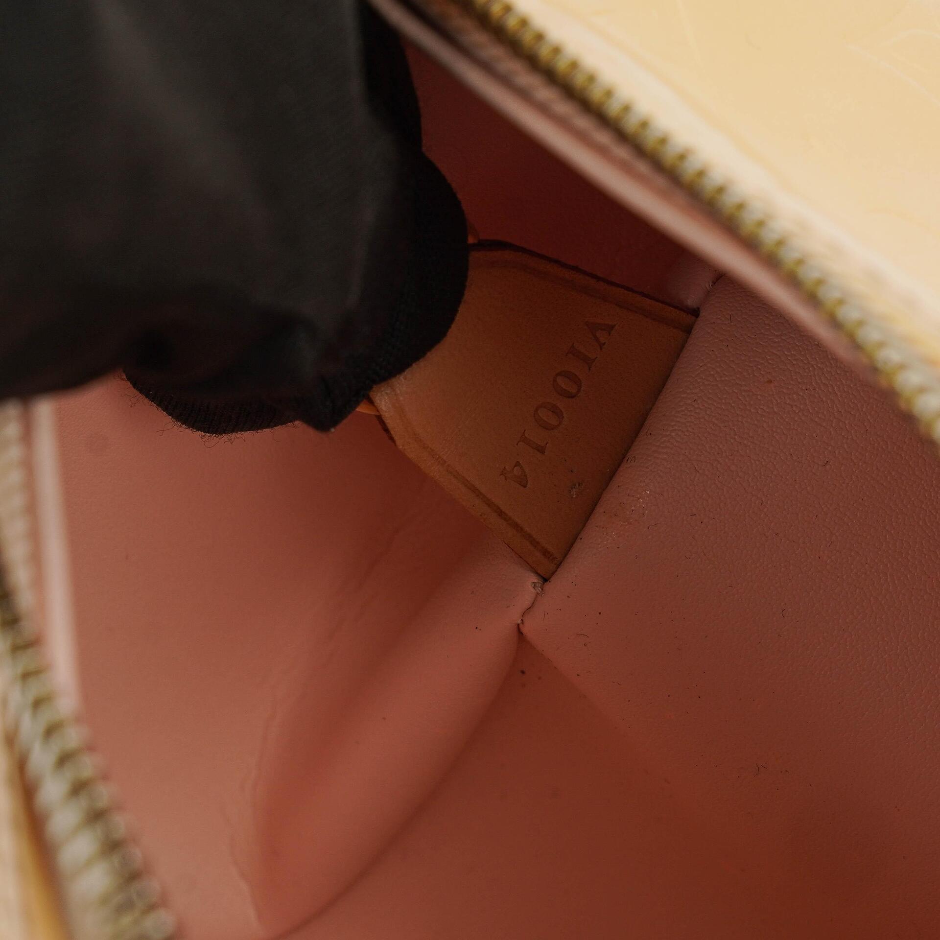 Louis Vuitton Papillon 30 Bedford Tasche aus cremebeigem Monogram Vernis Leder