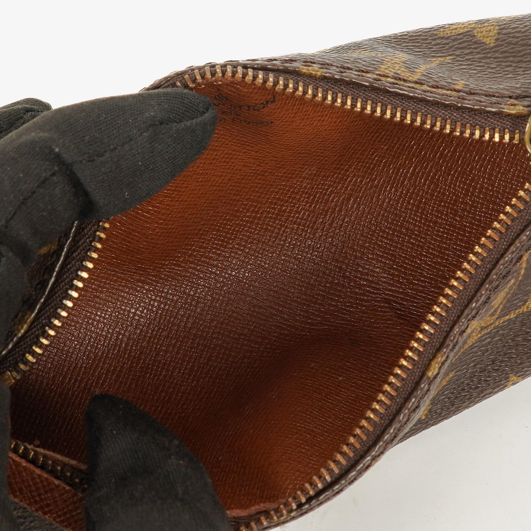 Louis Vuitton Papillon 30 Vintage Handtasche aus Monogram Canvas mit Mini Papillon Pochette