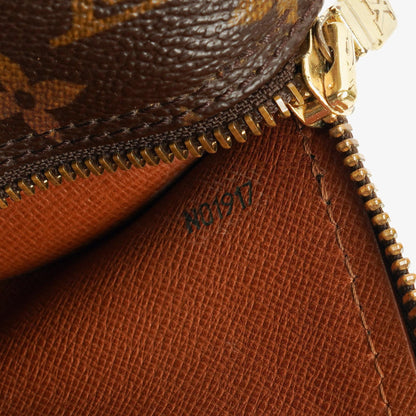 Louis Vuitton Papillon 30 Vintage Handtasche aus Monogram Canvas mit Mini Papillon Pochette