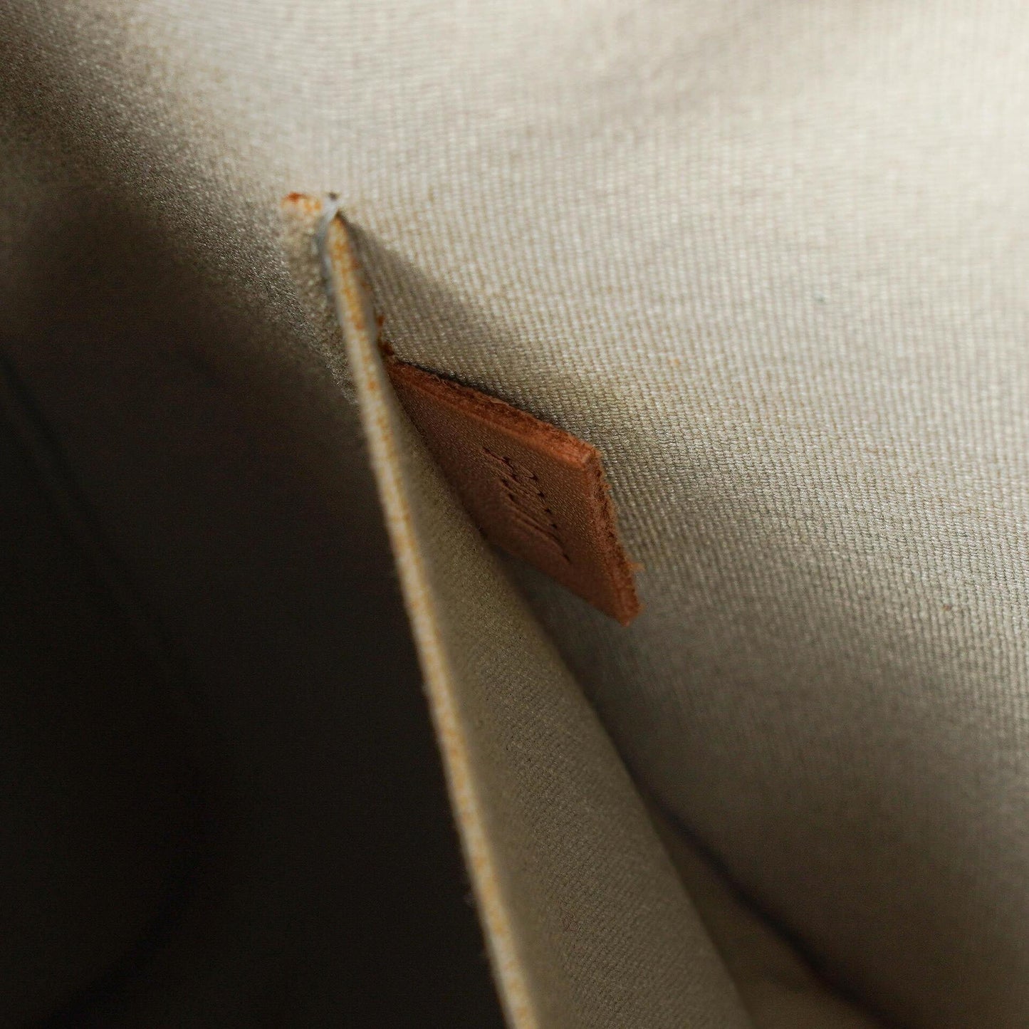Louis Vuitton Maple Drive Tasche aus perlefarbenem Monogram Vernis