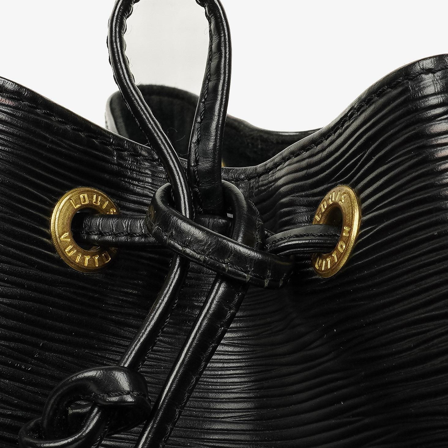 Louis Vuitton Petit Noé Schultertasche aus schwarzem Epi-Leder