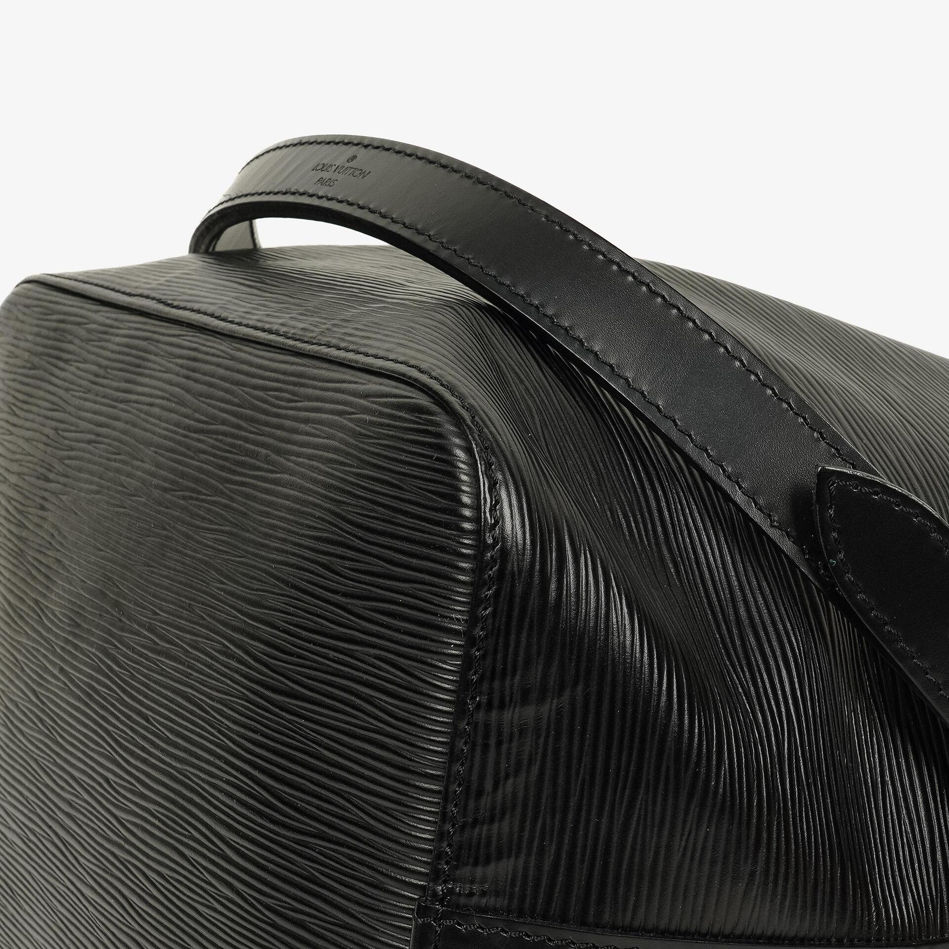 Louis Vuitton Petit Noé Schultertasche aus schwarzem Epi-Leder