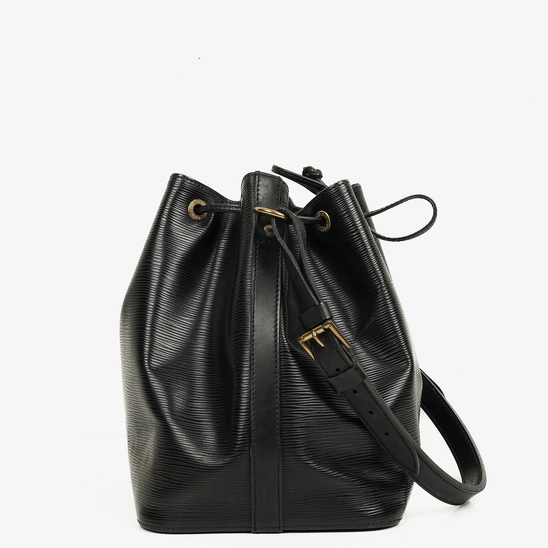 Louis Vuitton Petit Noé Schultertasche aus schwarzem Epi-Leder
