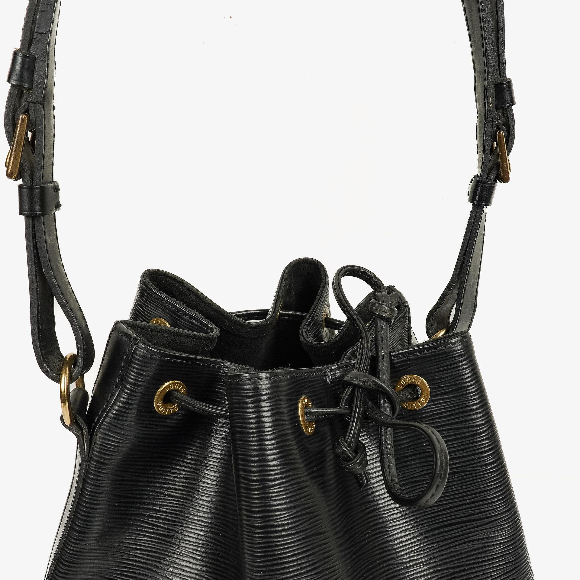 Louis Vuitton Petit Noé Schultertasche aus schwarzem Epi-Leder