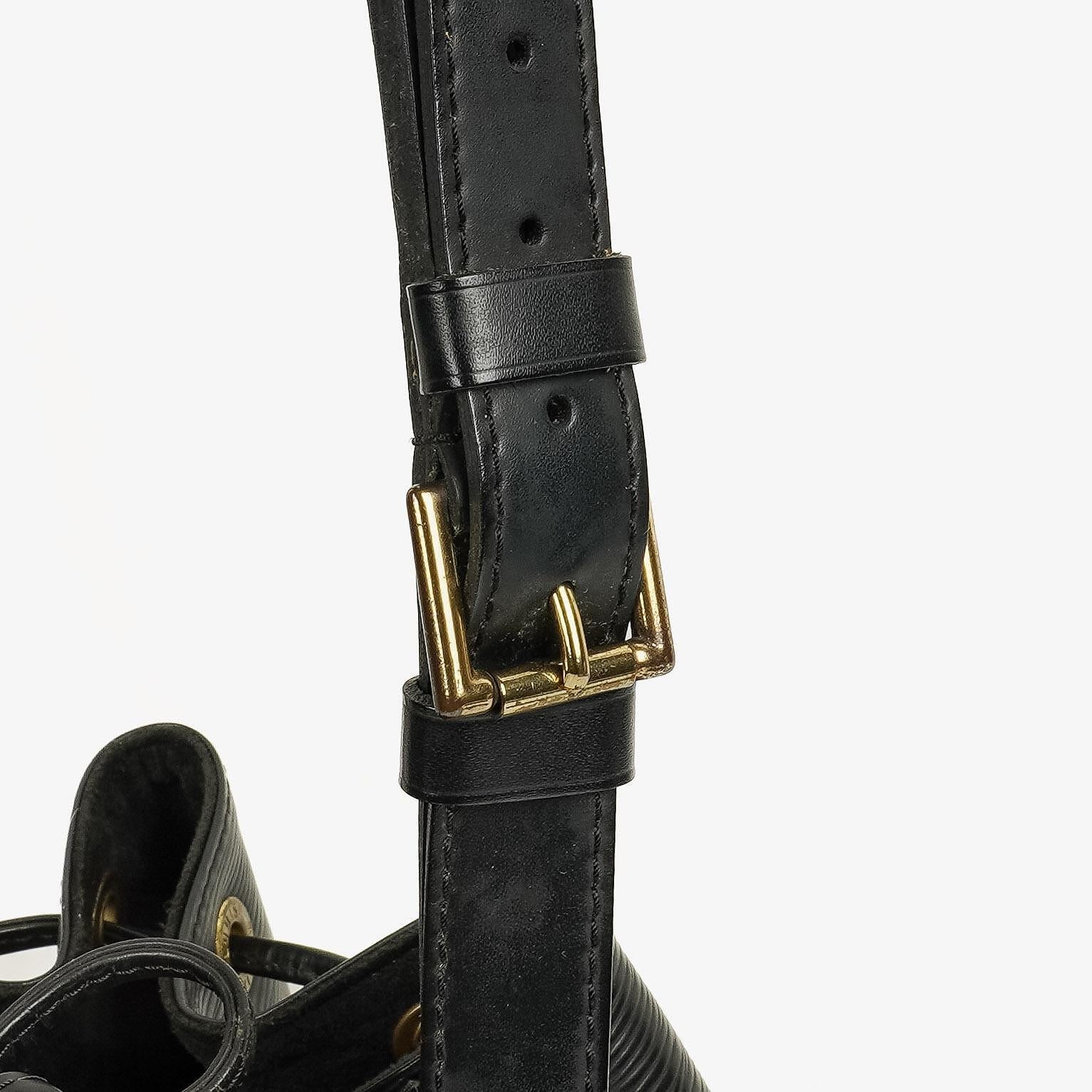 Louis Vuitton Petit Noé Schultertasche aus schwarzem Epi-Leder