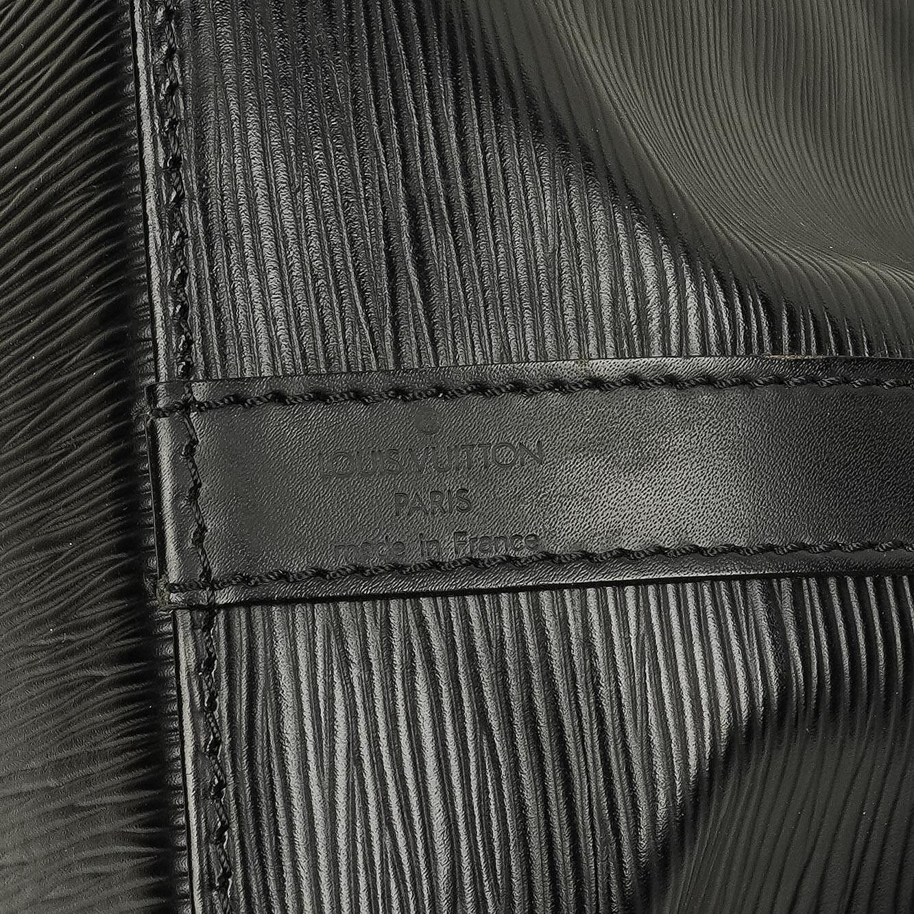 Louis Vuitton Petit Noé Schultertasche aus schwarzem Epi-Leder