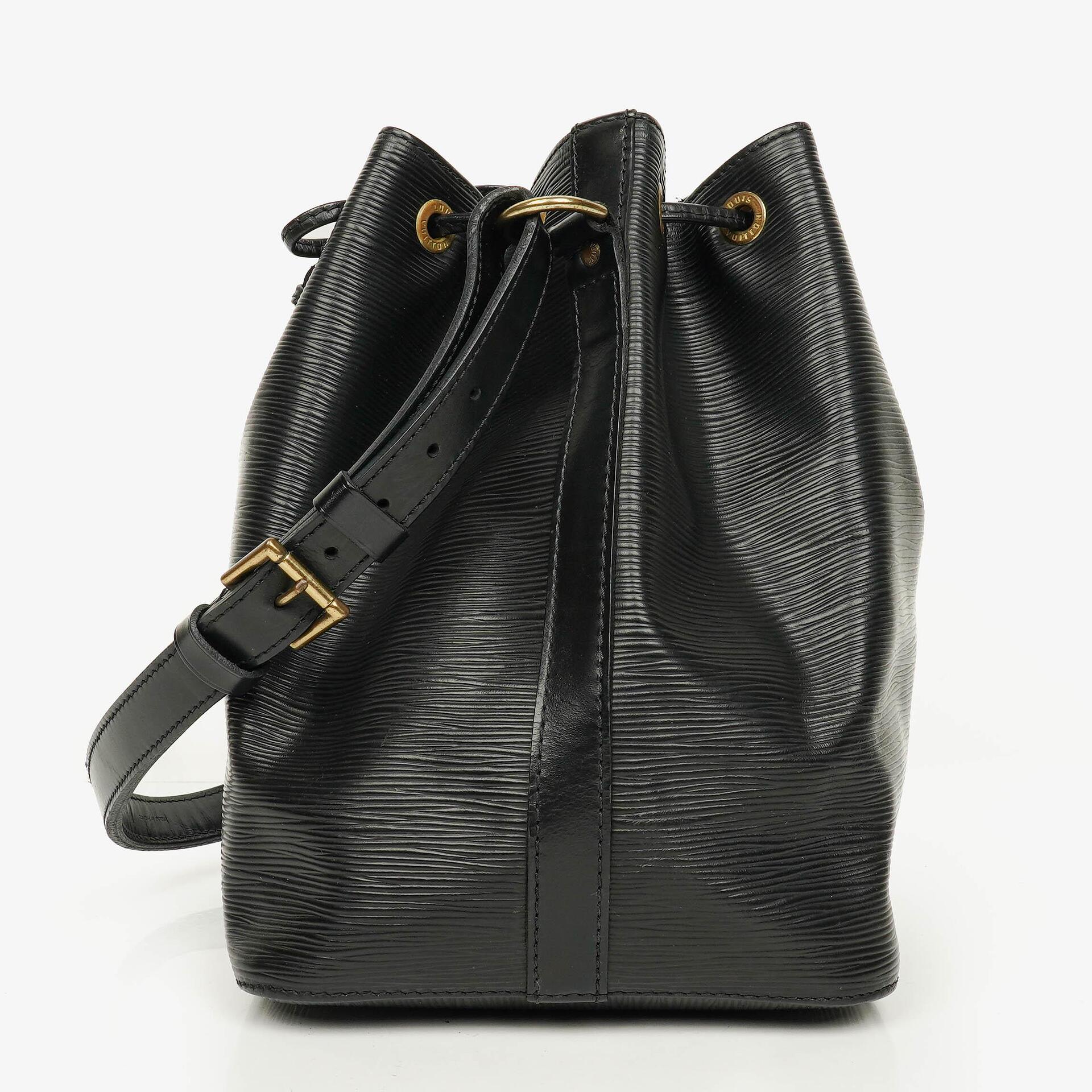 Louis Vuitton Petit Noé Schultertasche aus schwarzem Epi Leder