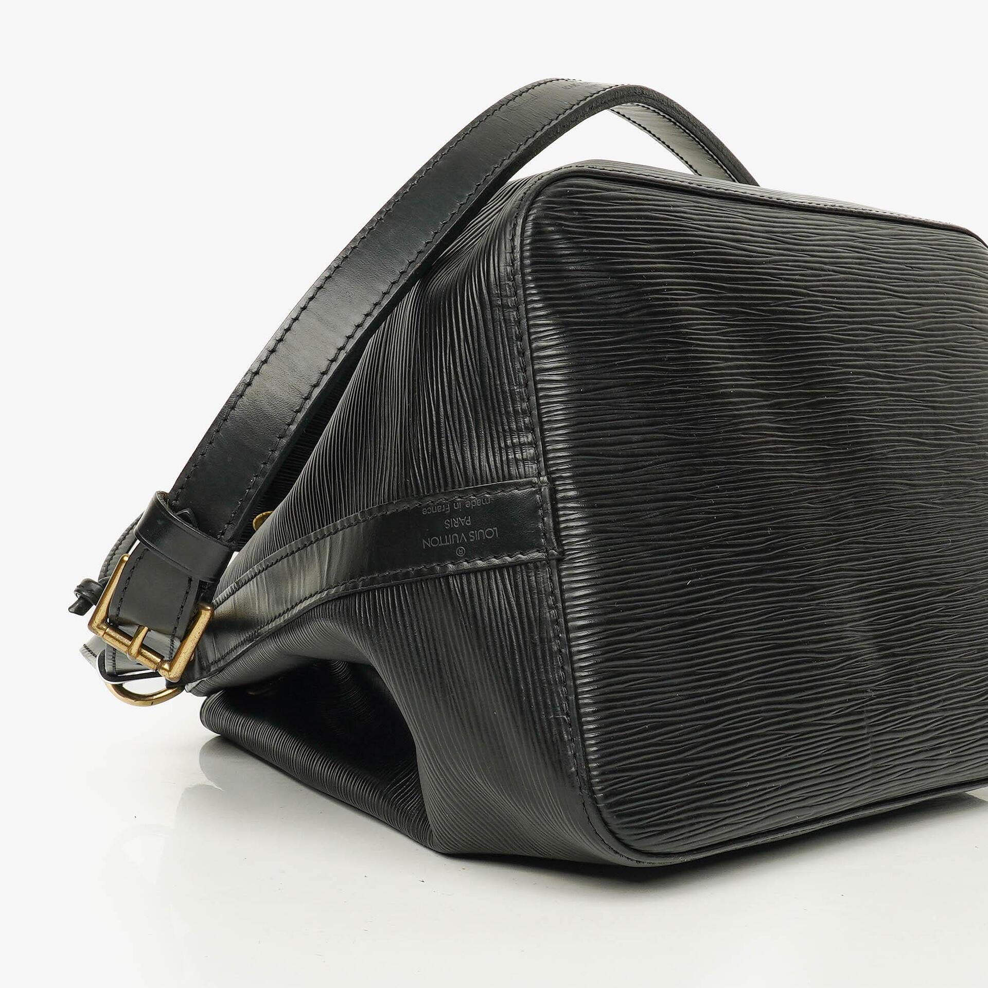 Louis Vuitton Petit Noé Schultertasche aus schwarzem Epi Leder