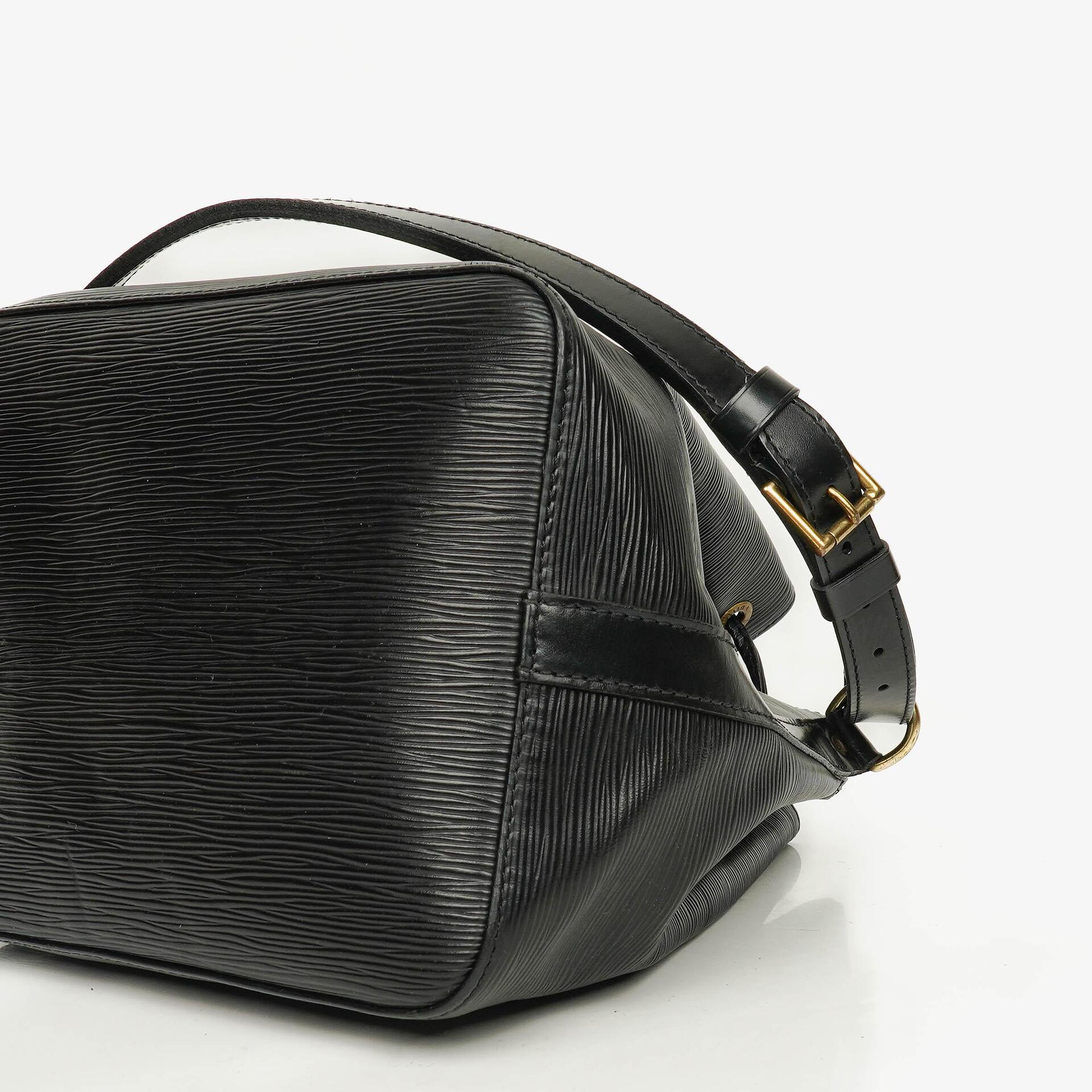 Louis Vuitton Petit Noé Schultertasche aus schwarzem Epi Leder