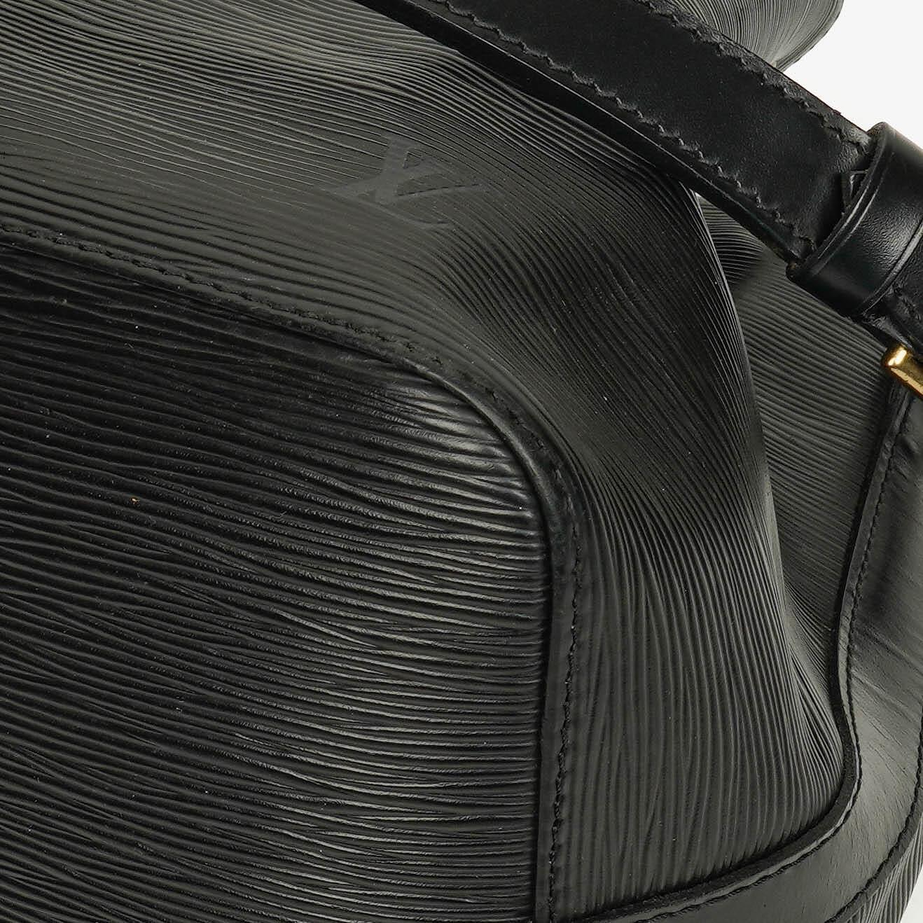 Louis Vuitton Petit Noé Schultertasche aus schwarzem Epi Leder