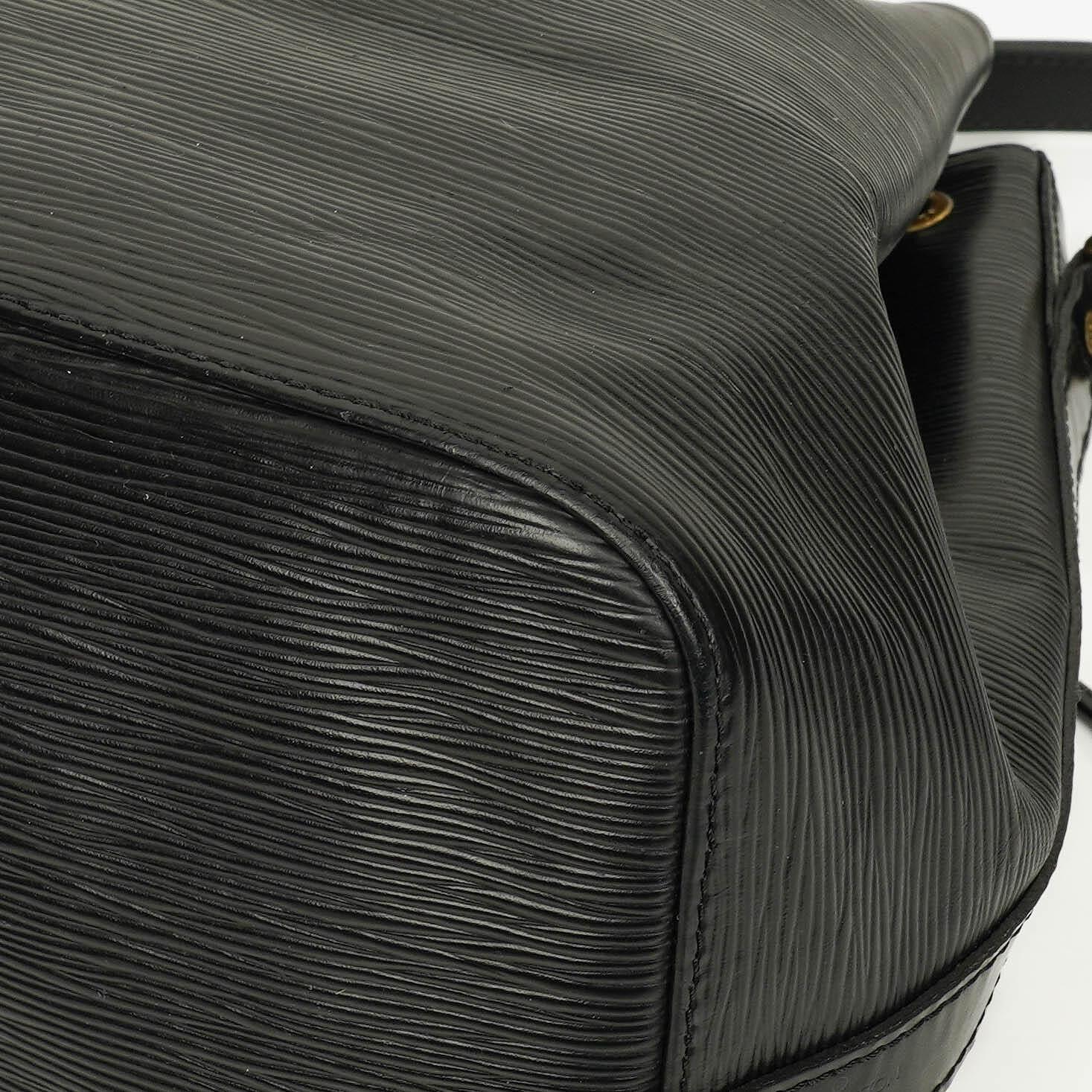 Louis Vuitton Petit Noé Schultertasche aus schwarzem Epi Leder