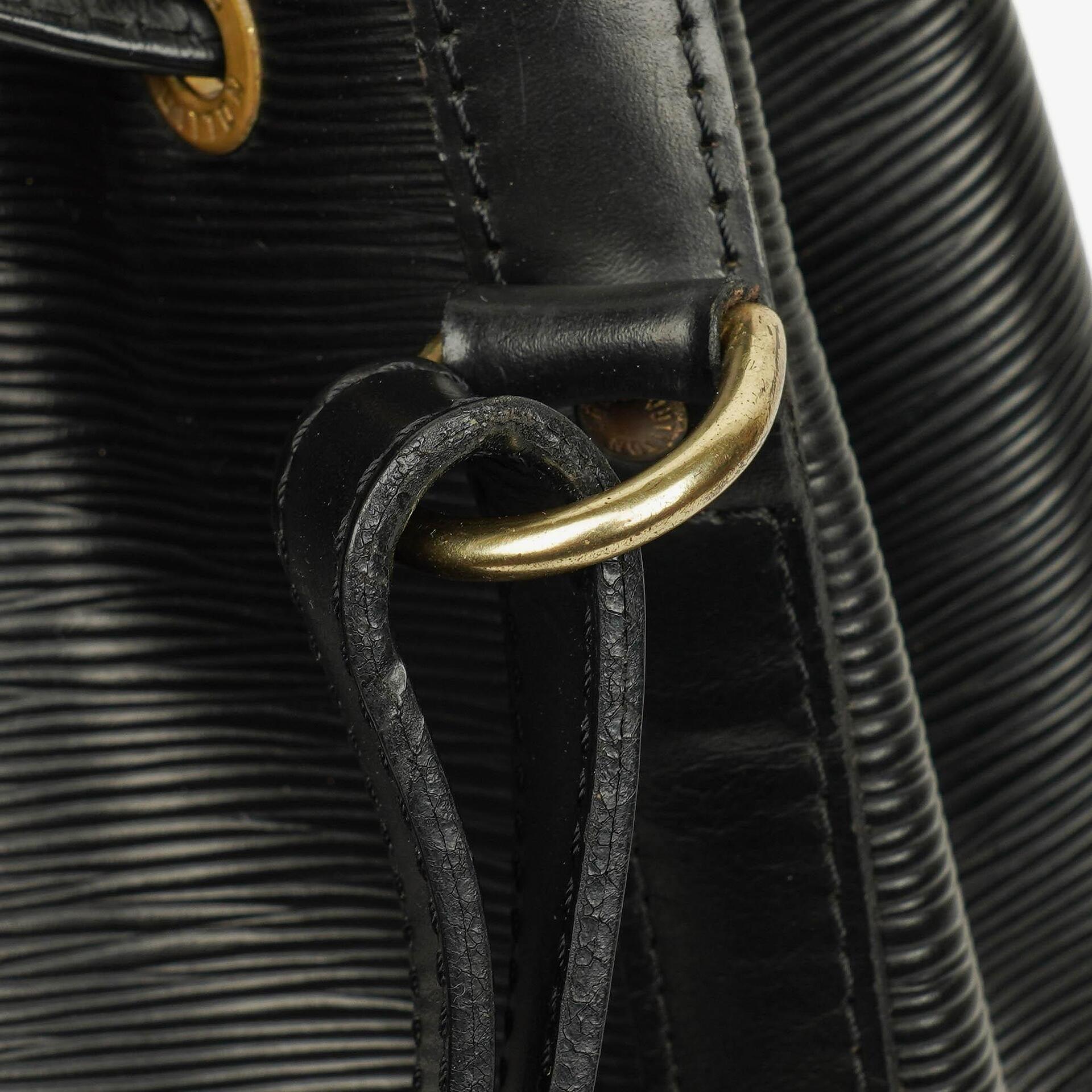 Louis Vuitton Petit Noé Schultertasche aus schwarzem Epi Leder
