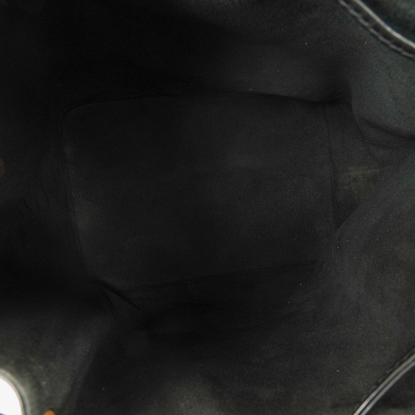 Louis Vuitton Petit Noé Schultertasche aus schwarzem Epi Leder