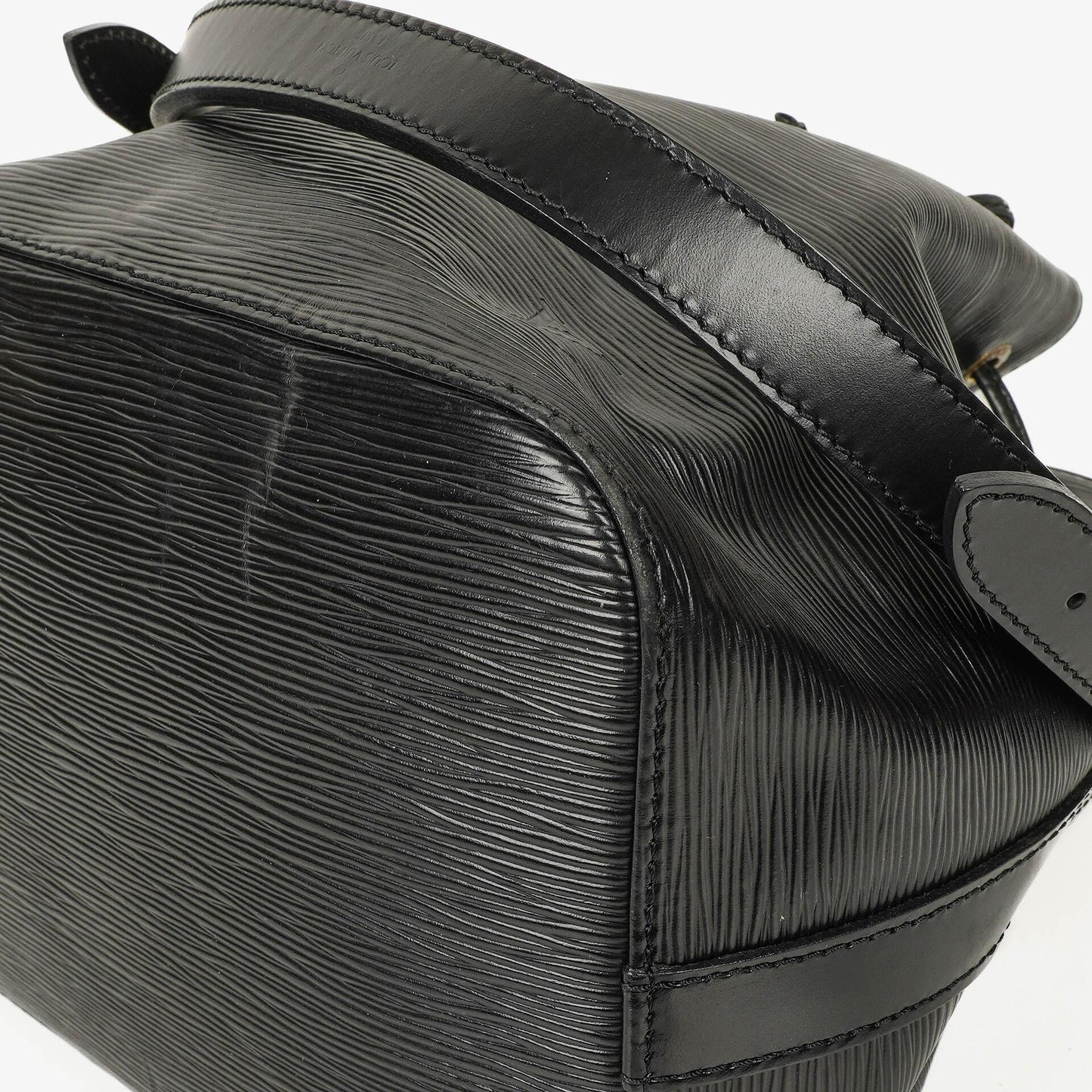 Louis Vuitton Petit Noé Schultertasche aus schwarzem Epi Leder