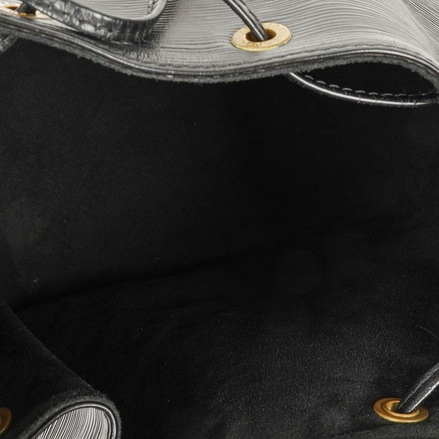 Louis Vuitton Petit Noé Schultertasche aus schwarzem Epi Leder