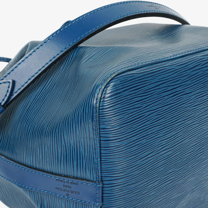 Louis Vuitton Petit Noé Schultertasche aus blauem Epi Leder