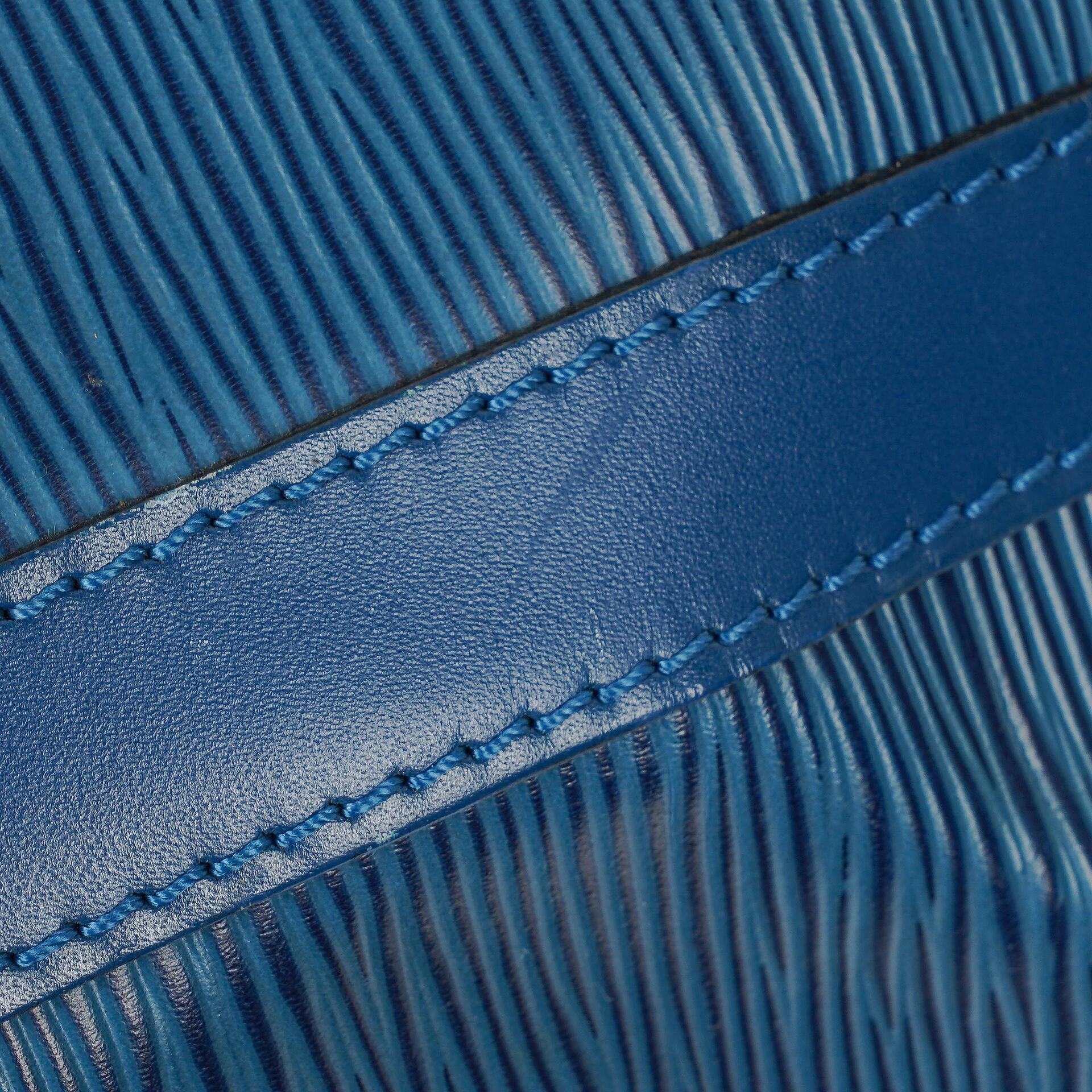 Louis Vuitton Petit Noé Schultertasche aus blauem Epi Leder