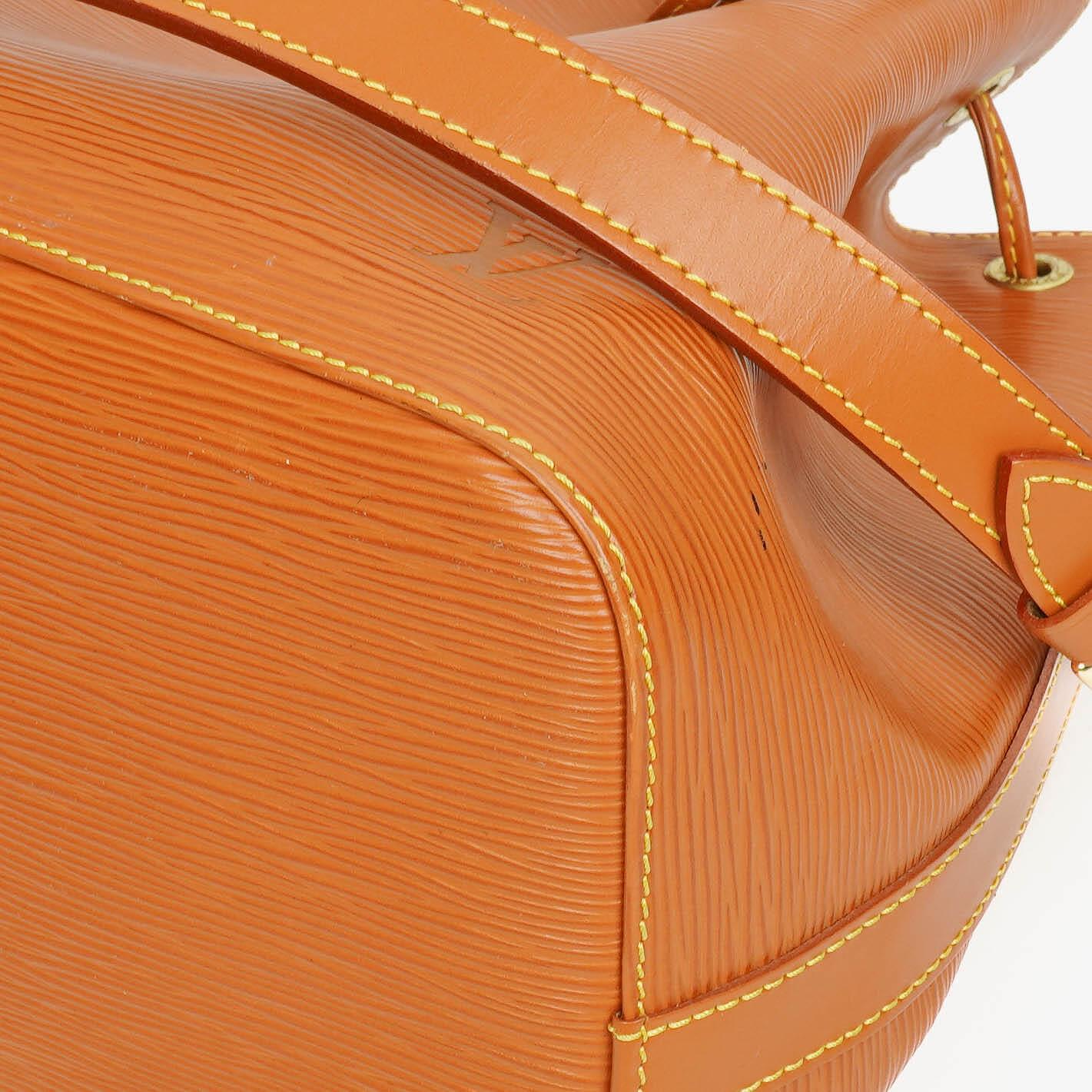 Louis Vuitton Petit Noe Schultertasche aus braunem Epi-Leder