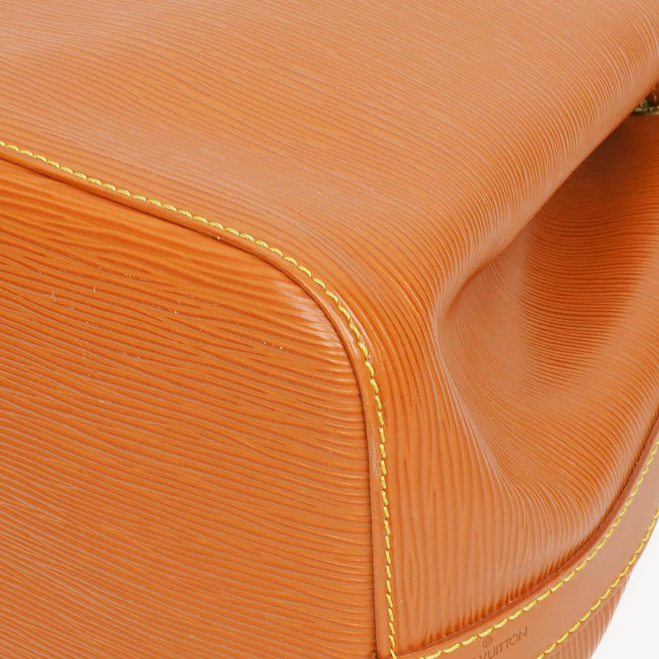 Louis Vuitton Petit Noe Schultertasche aus braunem Epi-Leder
